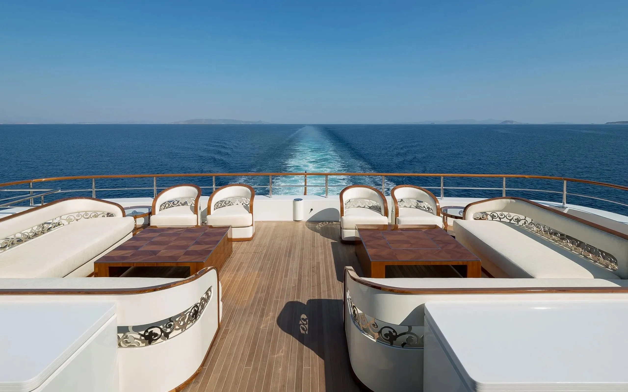 Yachtley 80m (photograph 3)
