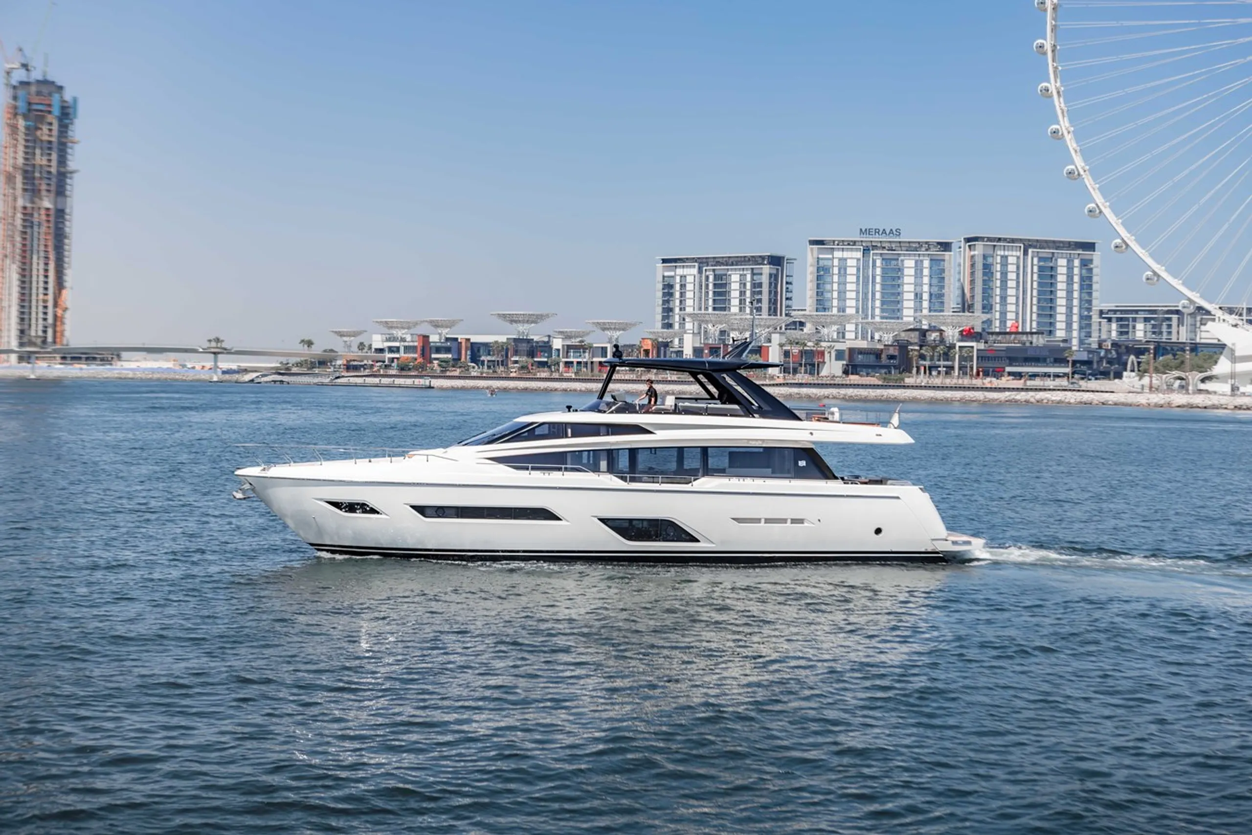 Ferretti 24m - Photograph 1