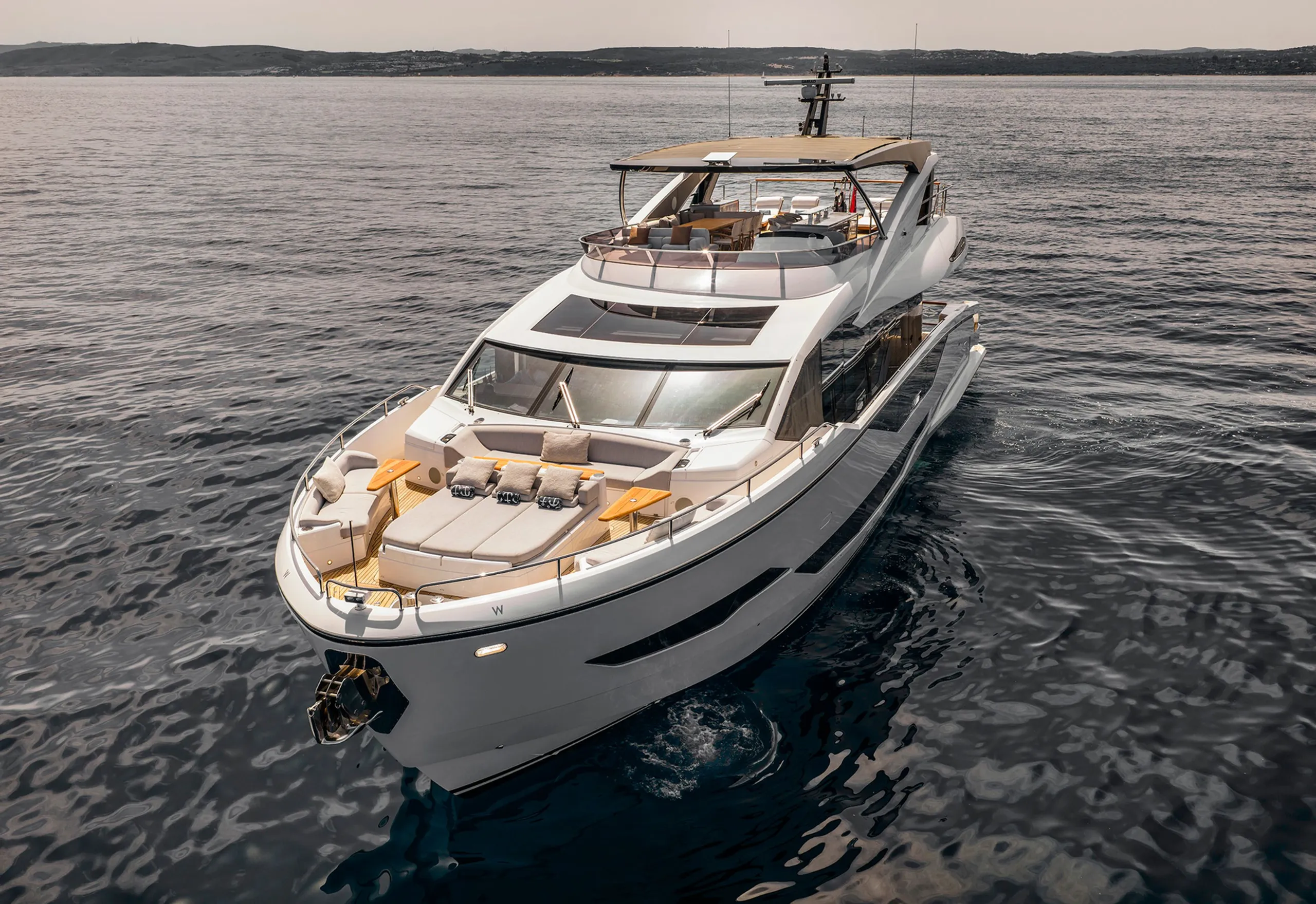 Sunseeker 27m - Photograph 2