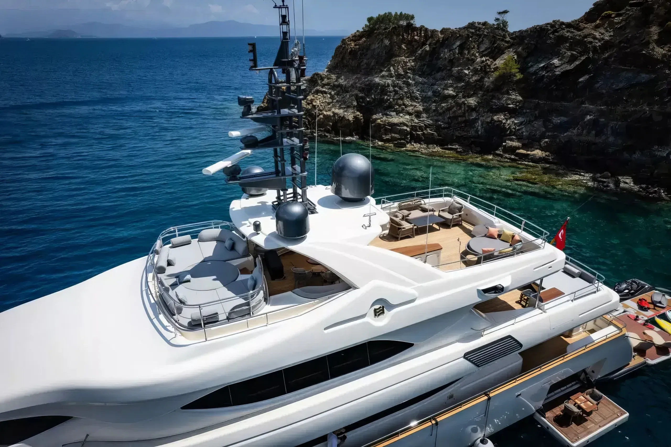 Crn Ancona 40m (photograph 1)