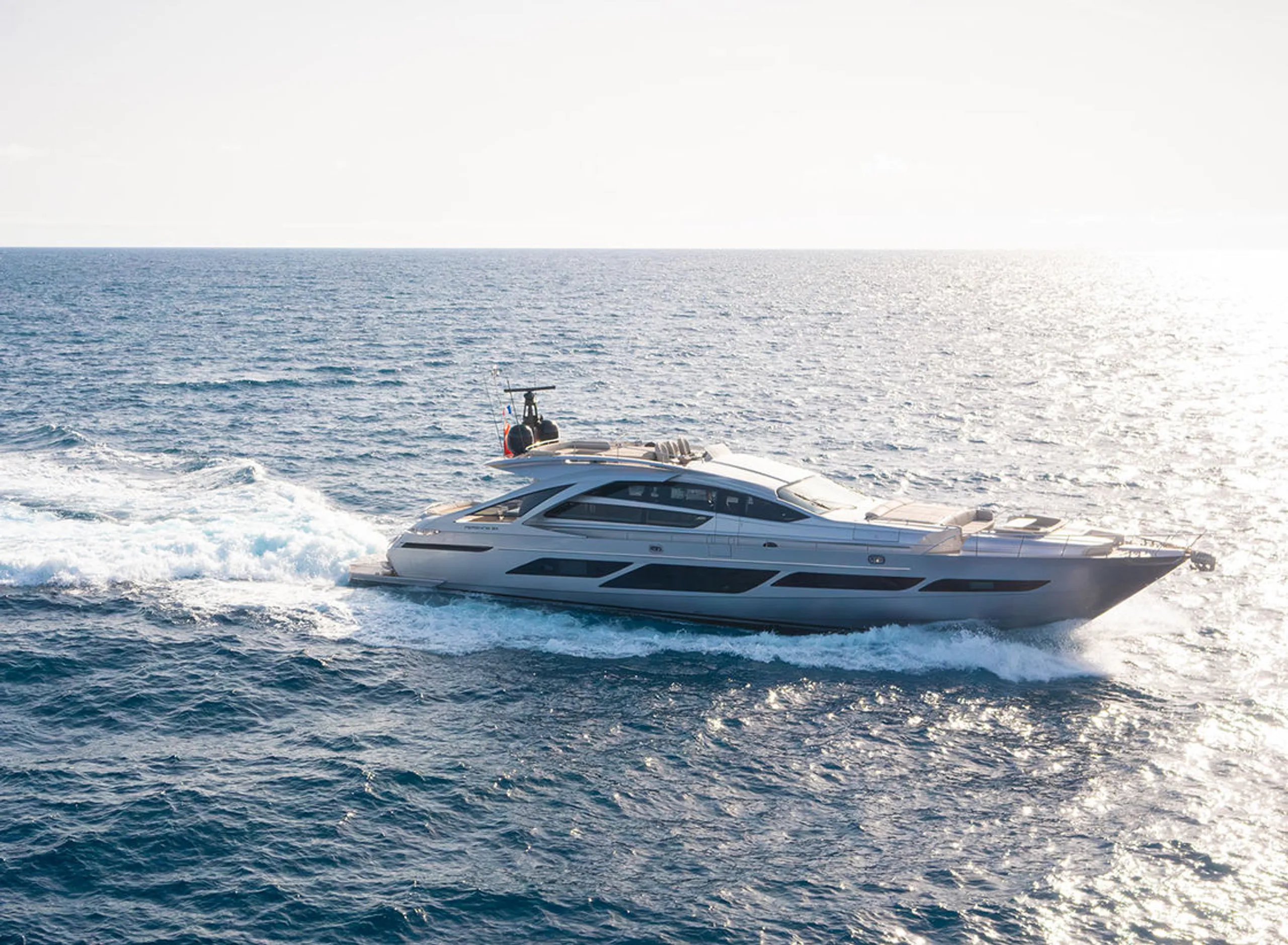 Pershing 28m - Photograph 9