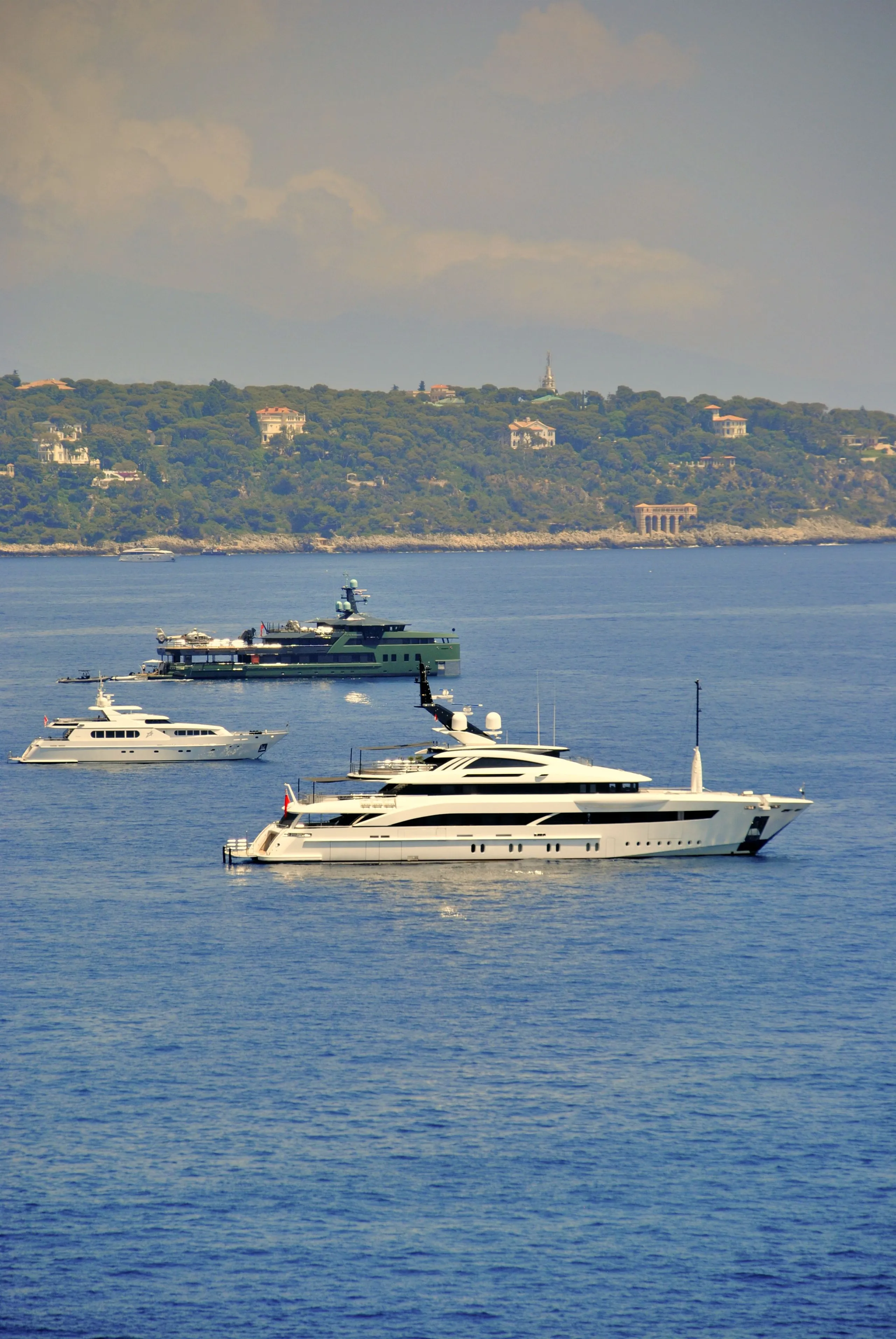 Superyacht charter vs yacht charter.