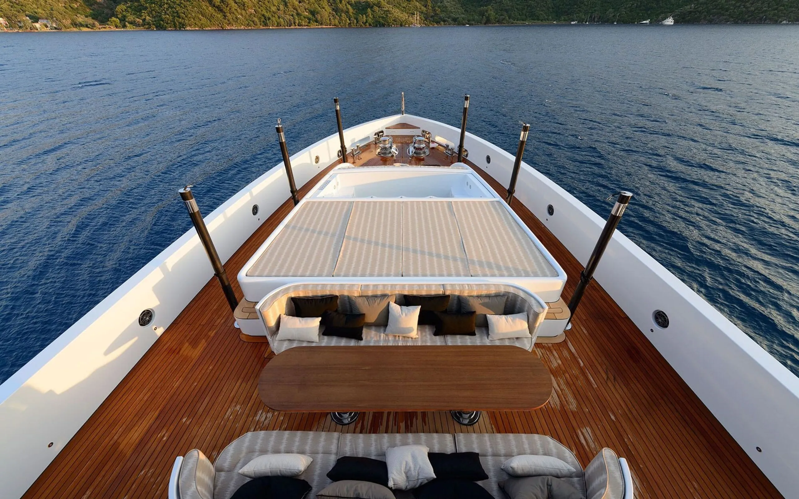 Mengi Yay Yachts 45.77m (photograph 7)