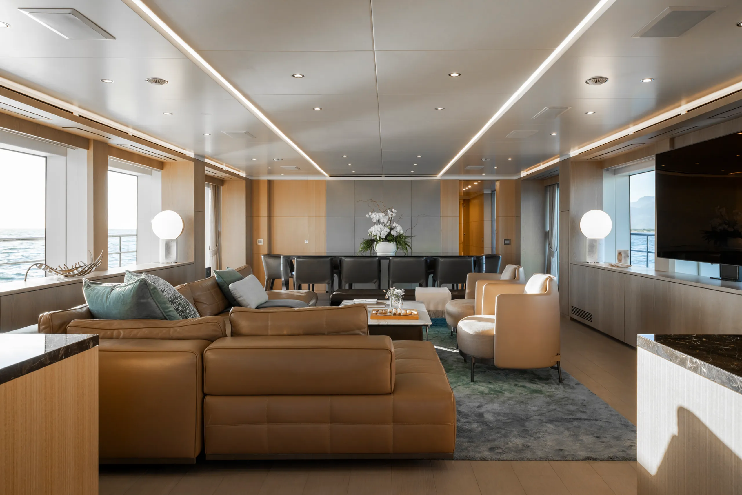 Benetti 40m - Photograph 2