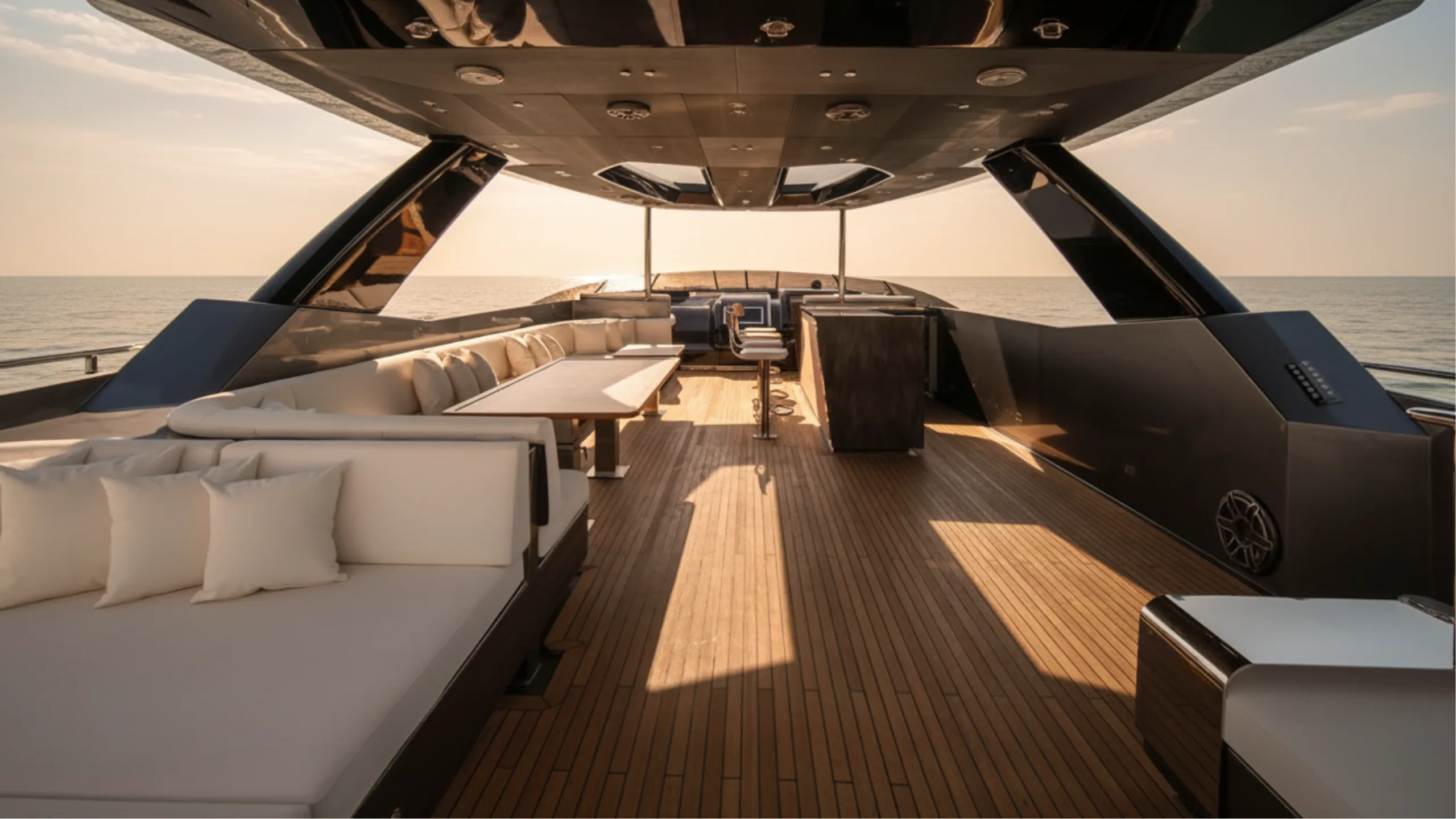 Logos Marine 35m, exterior detail.