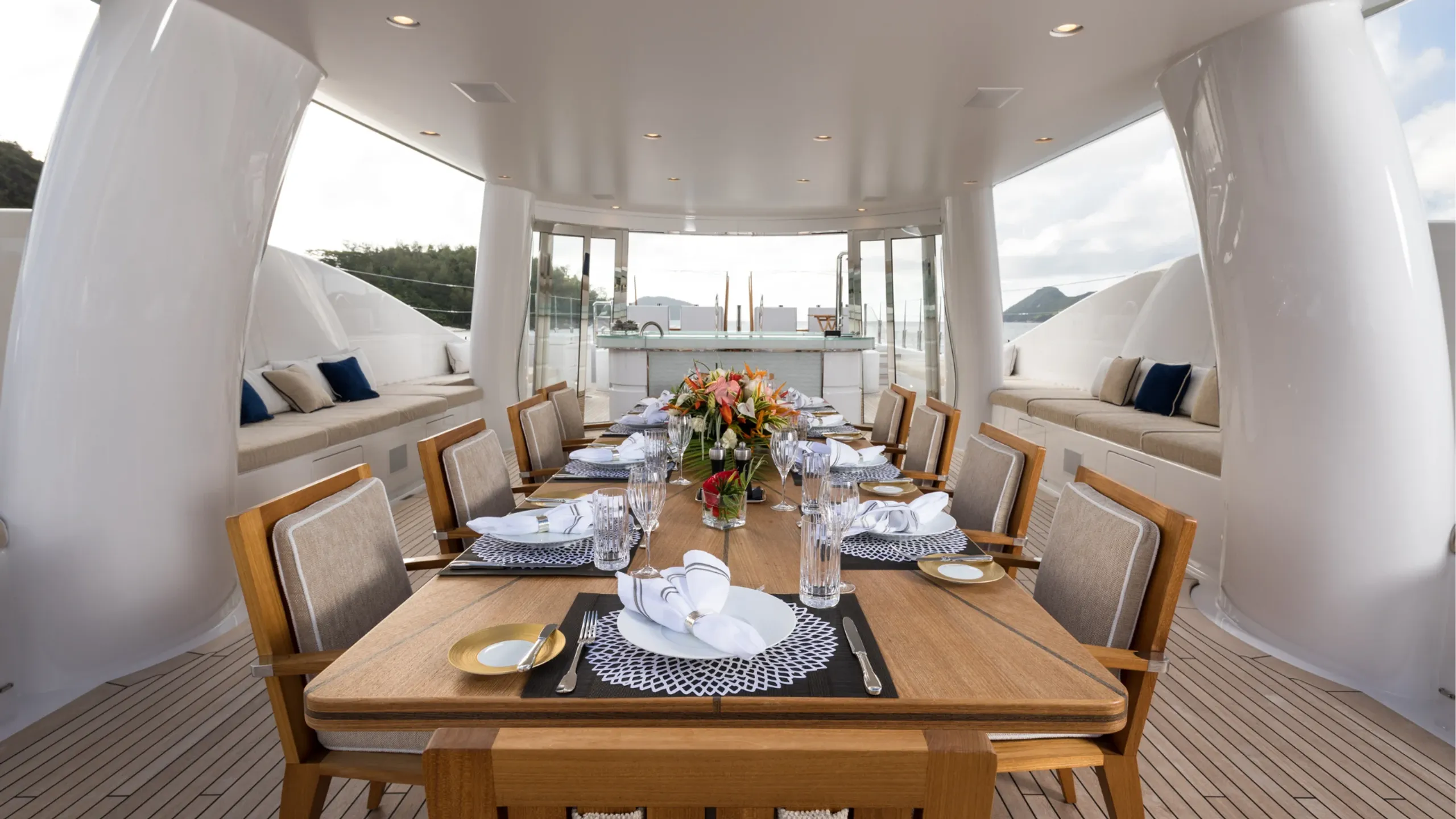 Amels 55m (photograph 9)