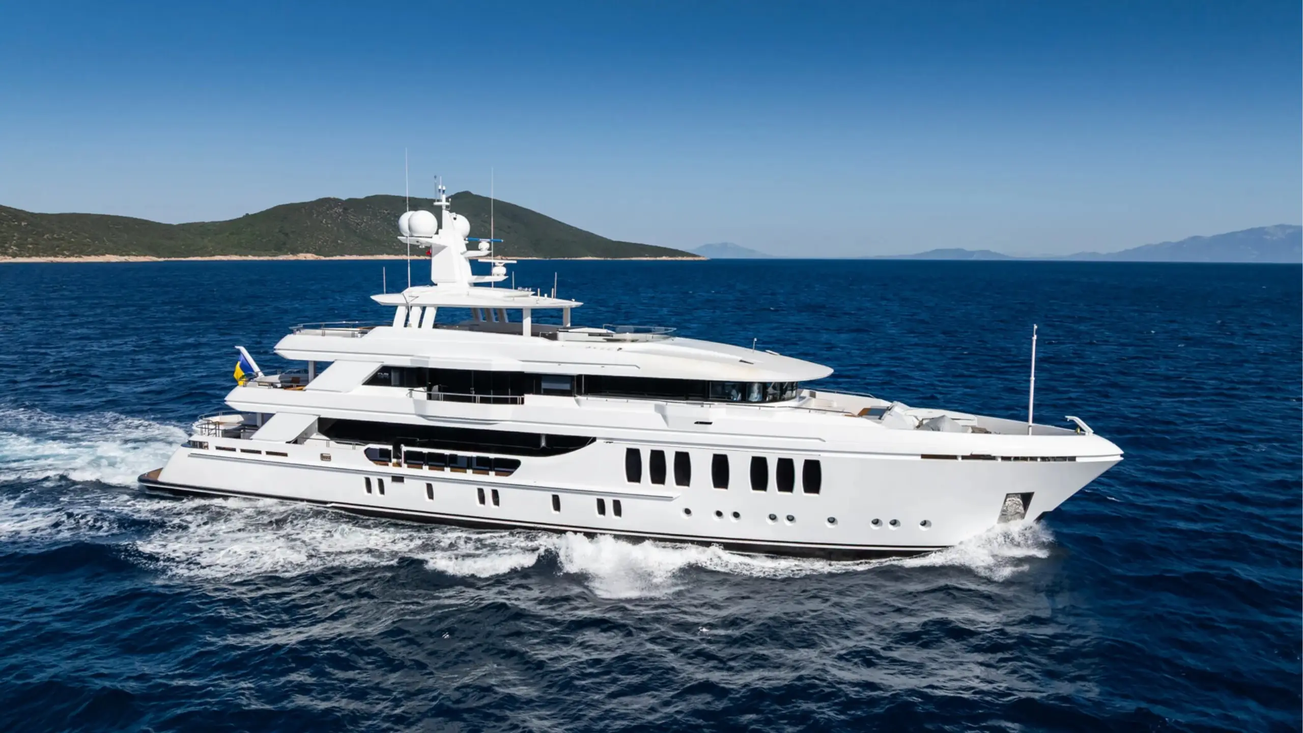 Cmb Yachts 48-metre at anchor