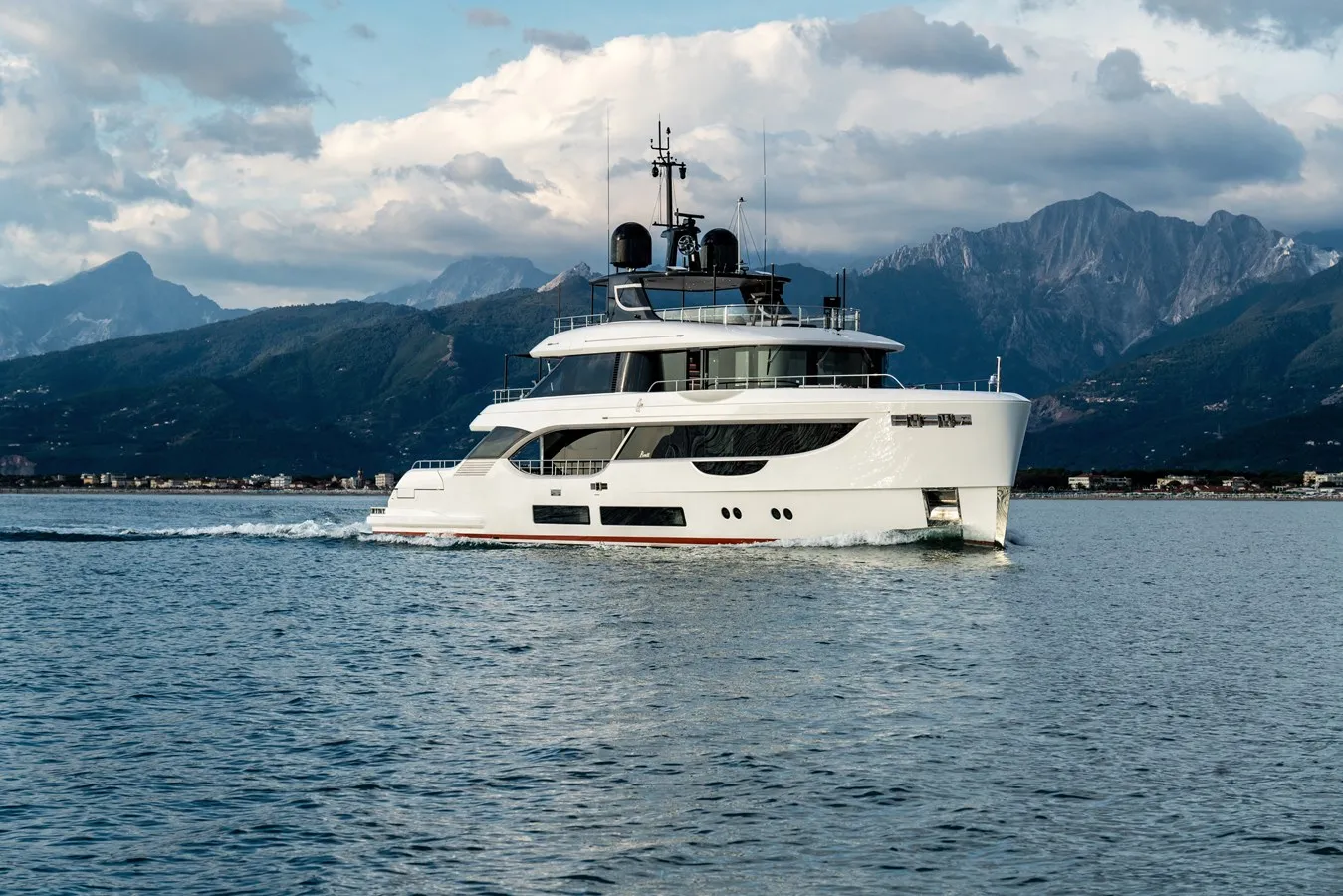 يخت Benetti بطول 34 متراً، الصورة 1