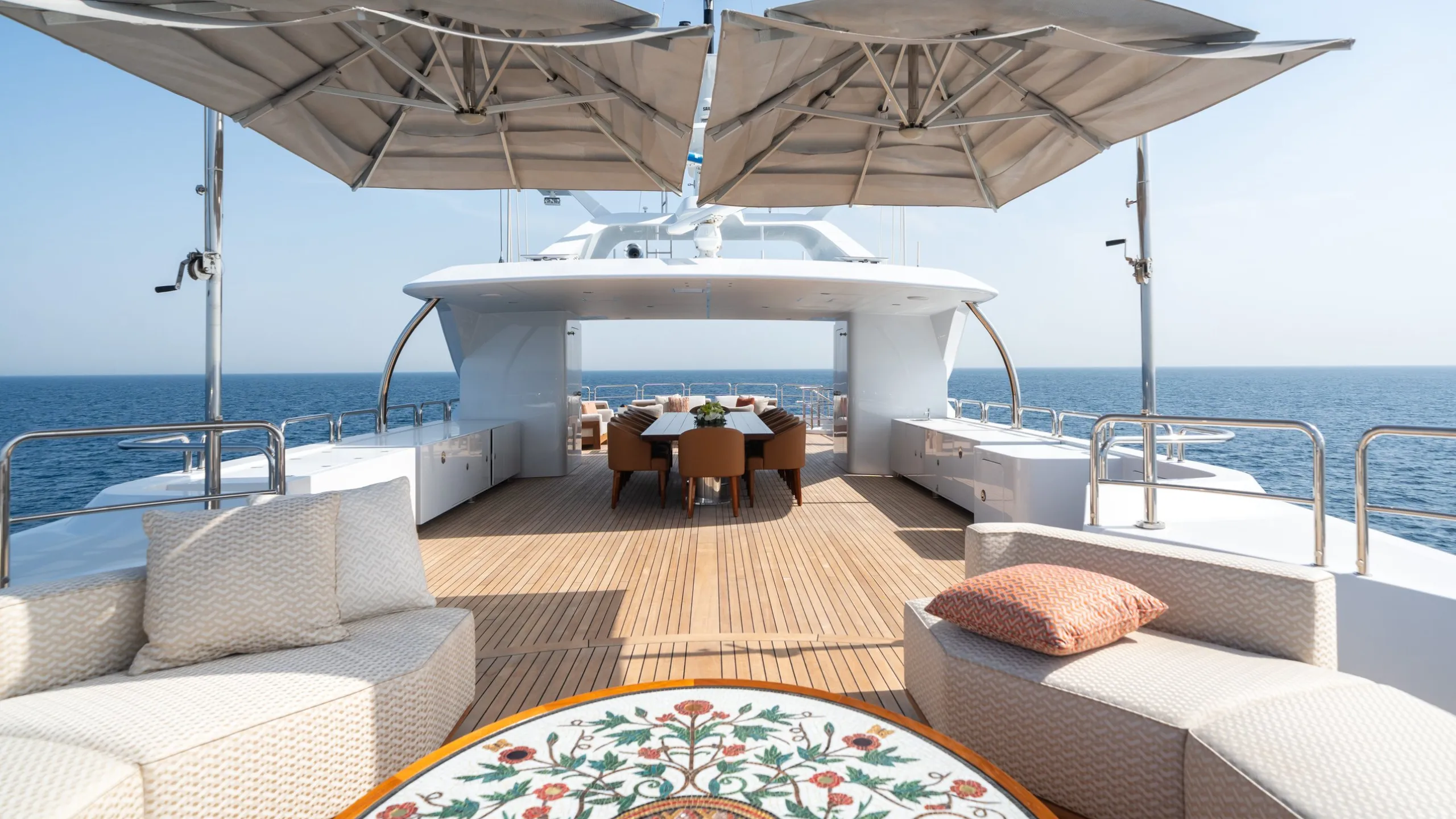 Benetti 49.88m (photograph 2)