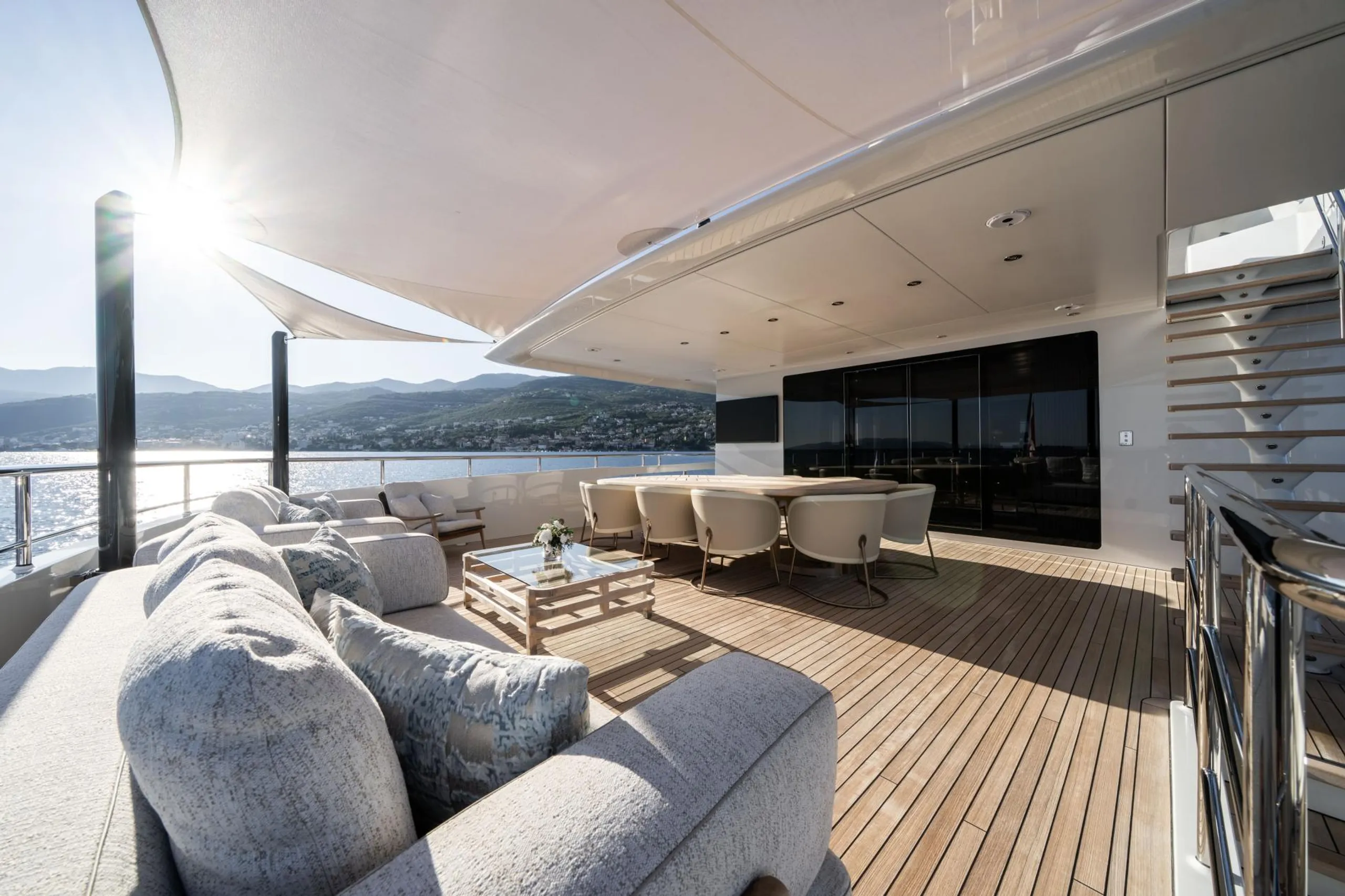Heesen 55m - Photograph 7
