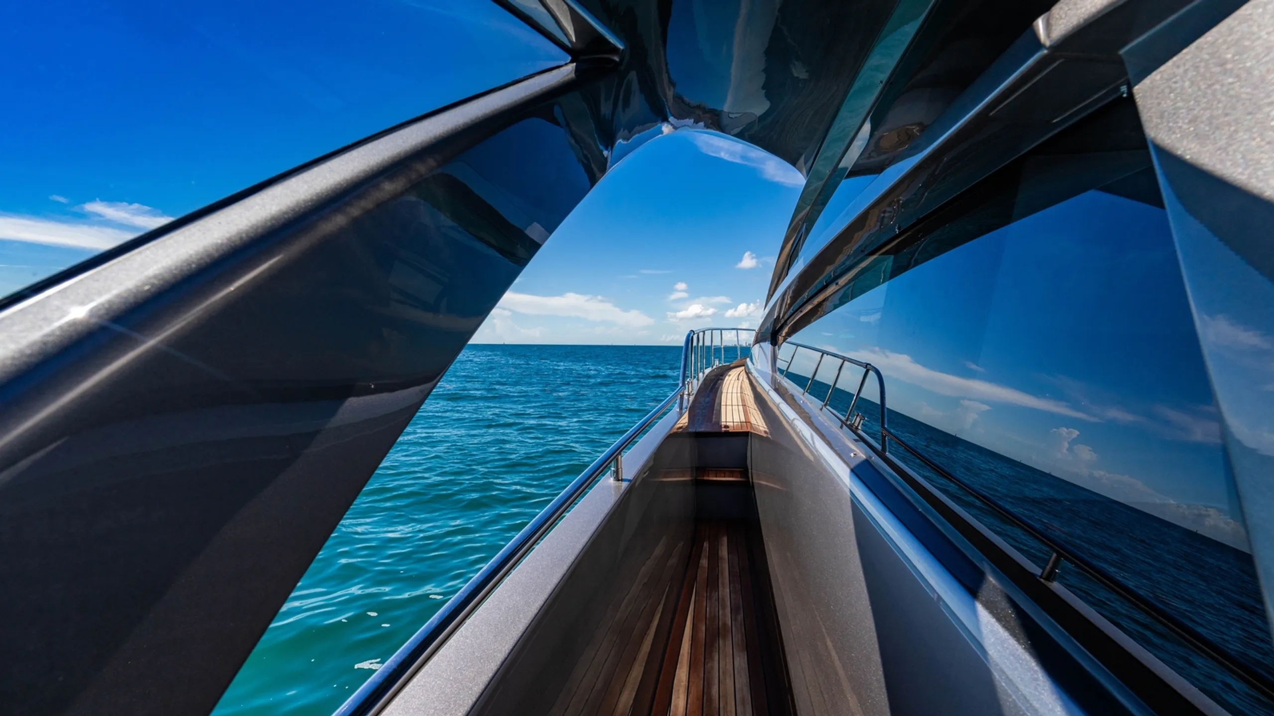 Pershing 21m - Photograph 4
