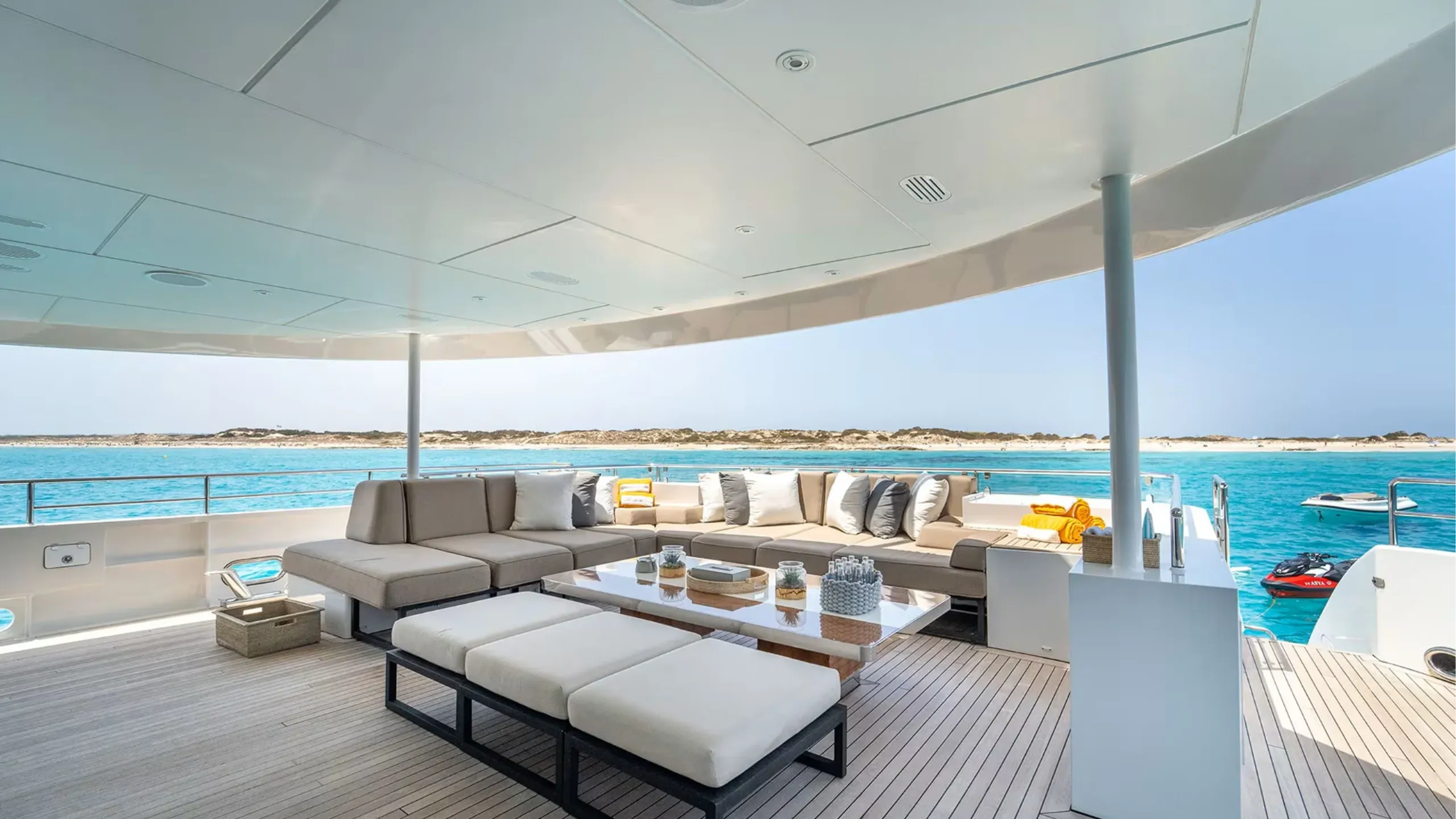 Heesen 46.7m (photograph 9)