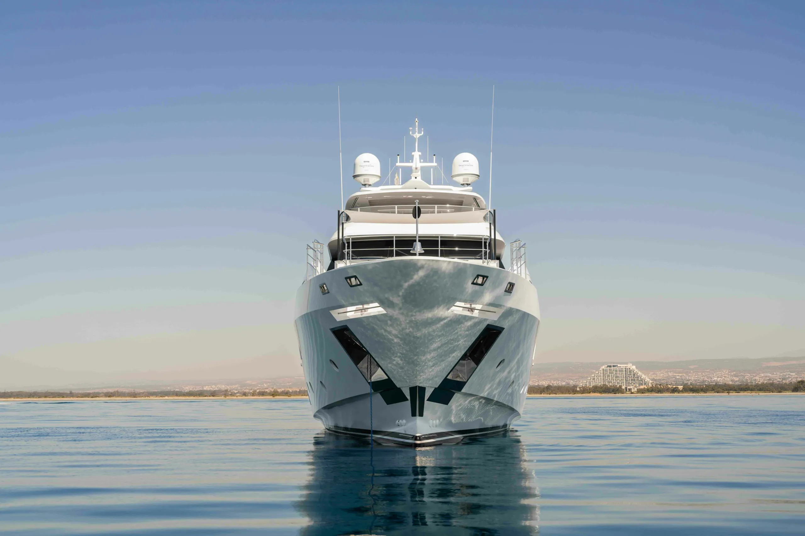 Benetti 38m - Photograph 2