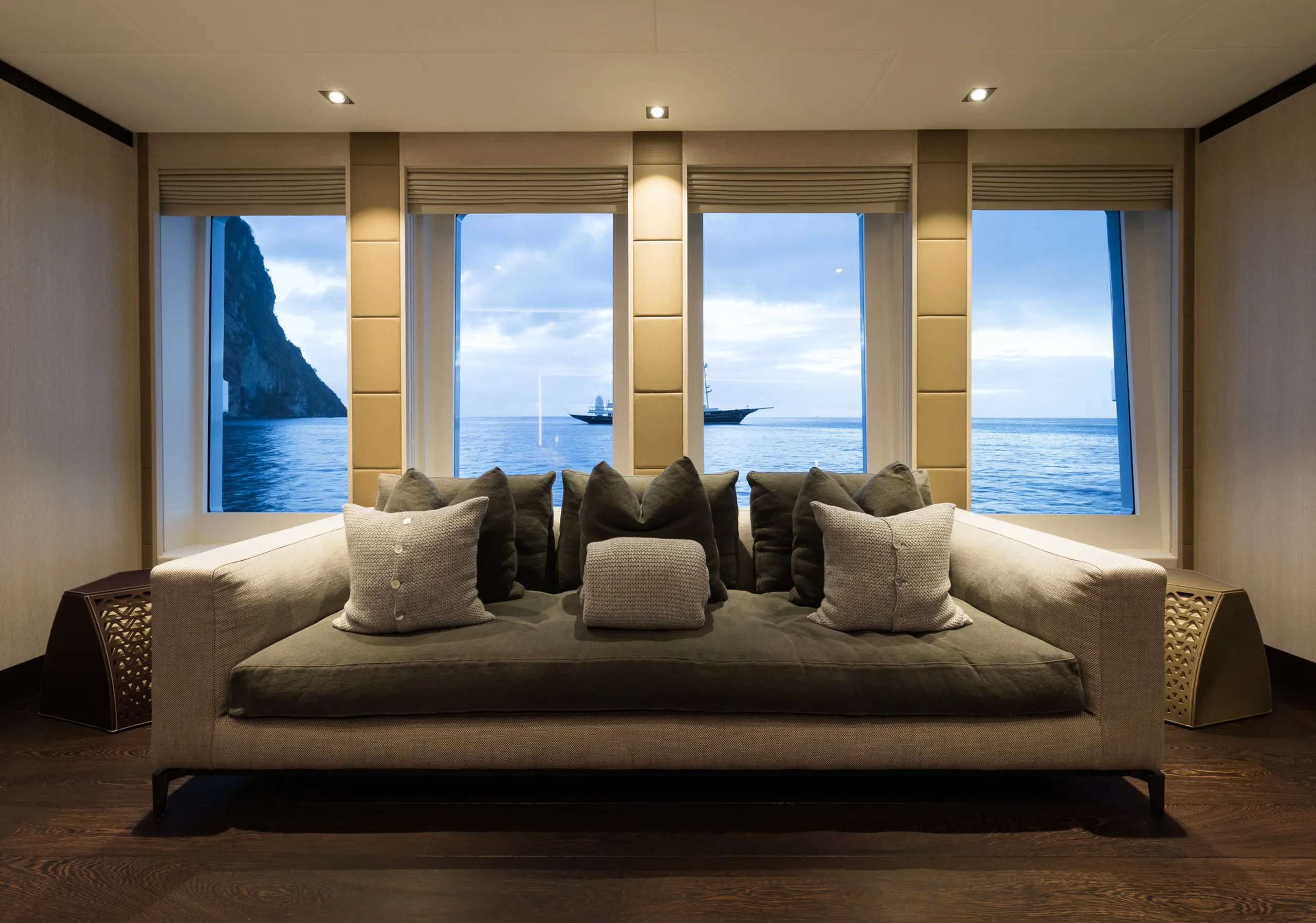 Heesen 55m - Photograph 6