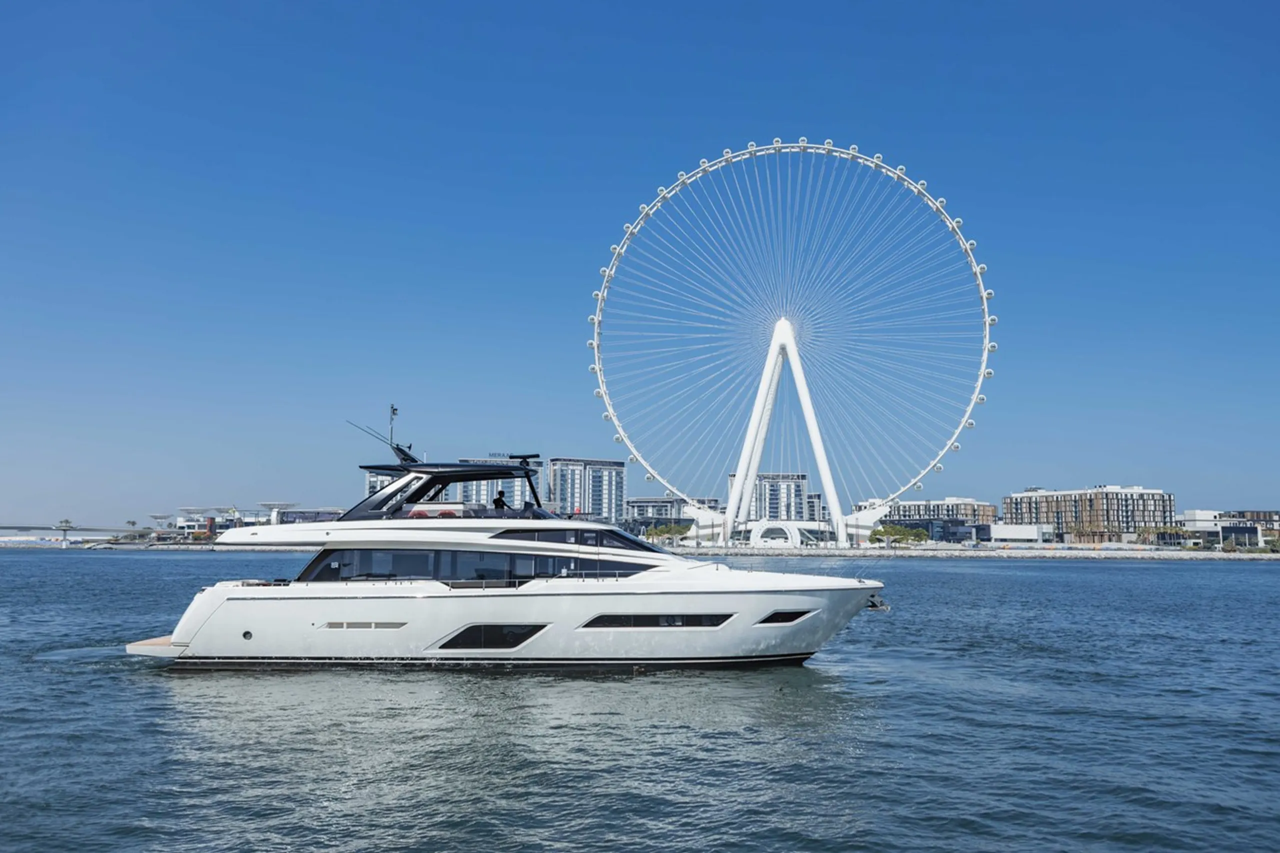 Ferretti 24m - Photograph 2