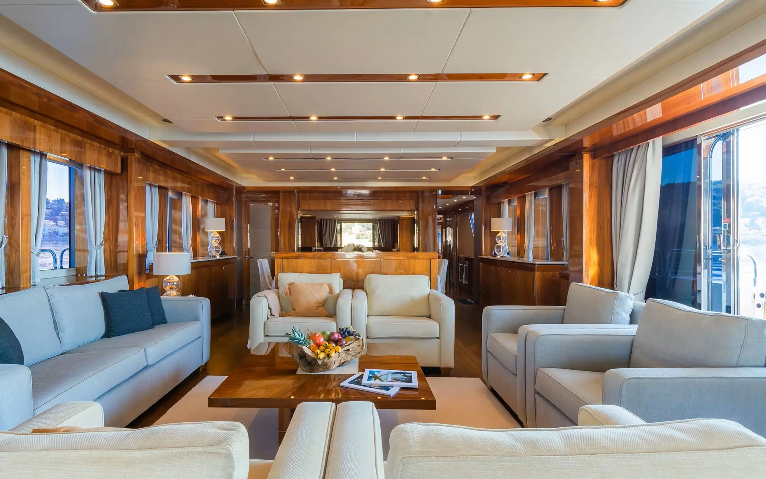 Sunseeker 34.5m (photograph 7)