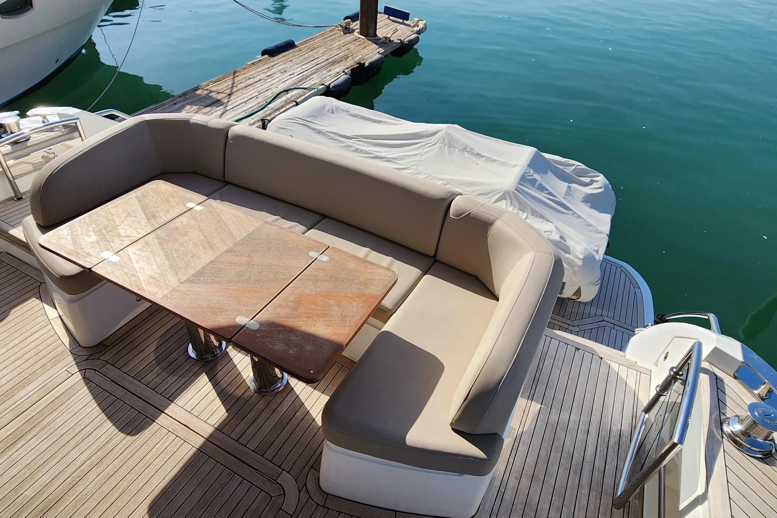 Princess Yachts 19m - Photograph 3