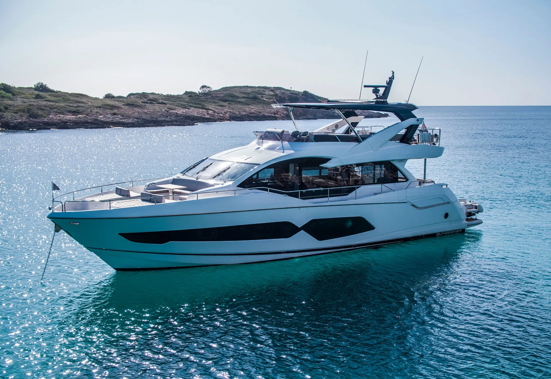 Sunseeker 24m - Photograph 1