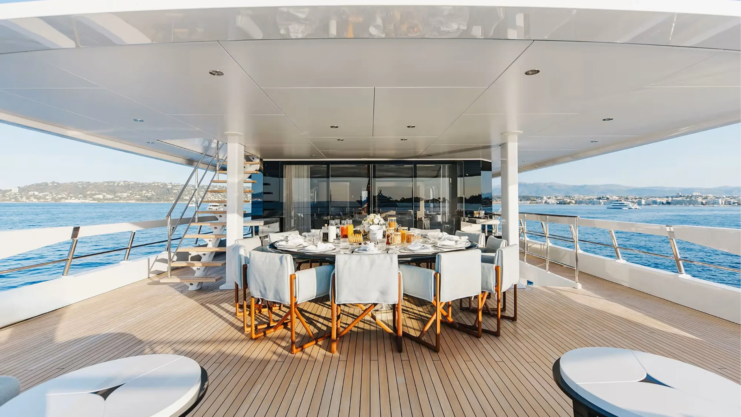 Heesen 49.8m (photograph 6)