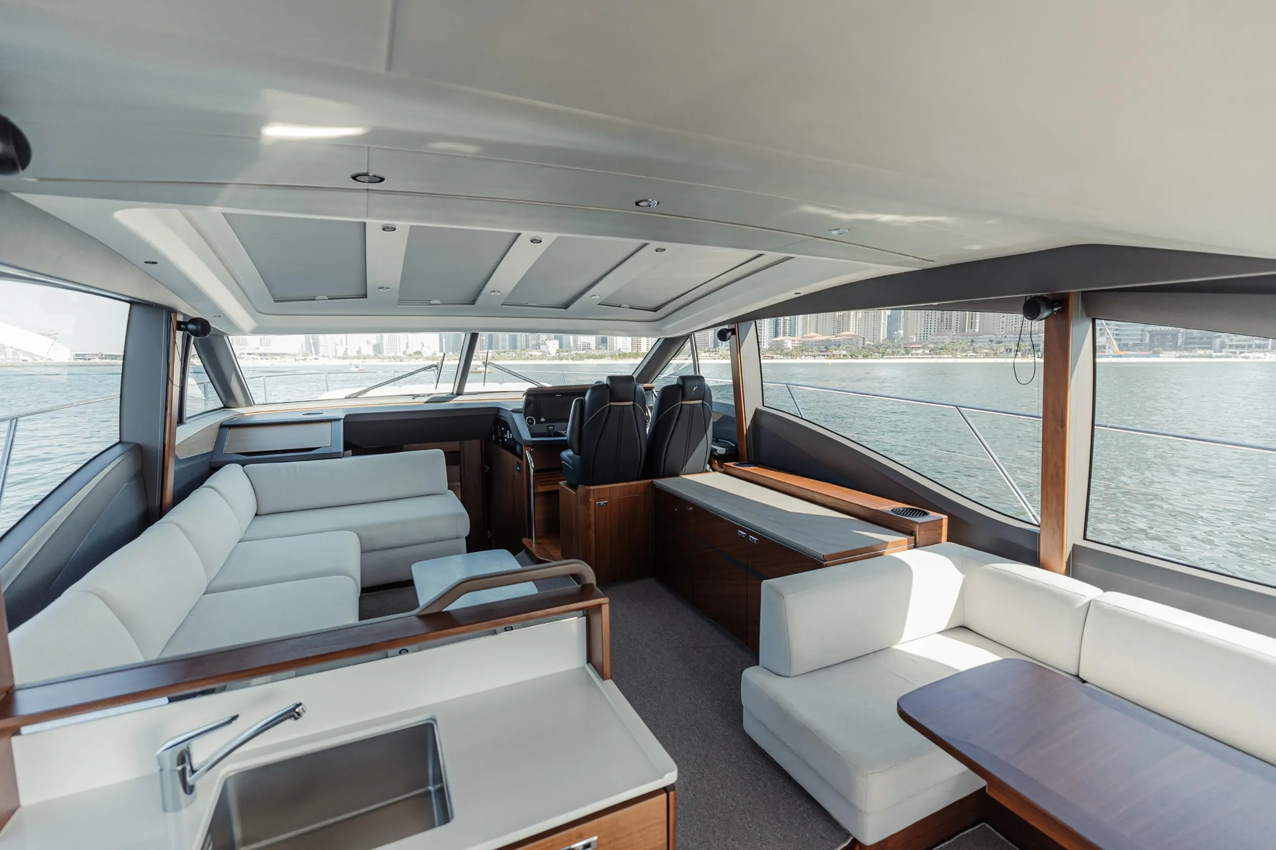 Princess Yachts 19m - Photograph 5