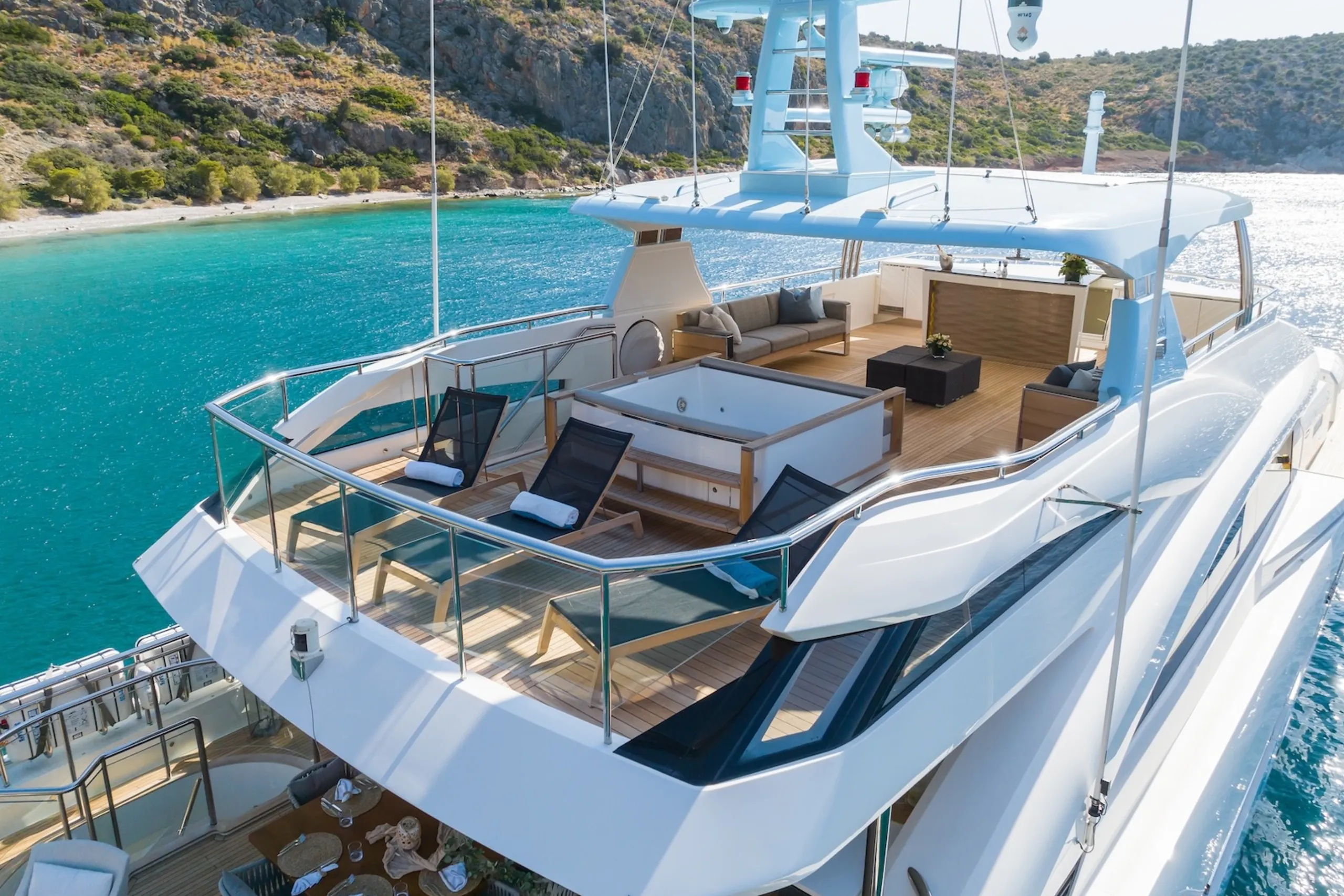 Princess Yachts 40m (photograph 2)