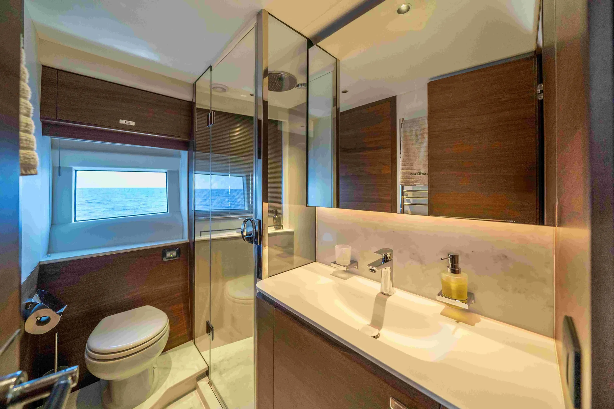 Princess Yachts 23m - Photograph 7