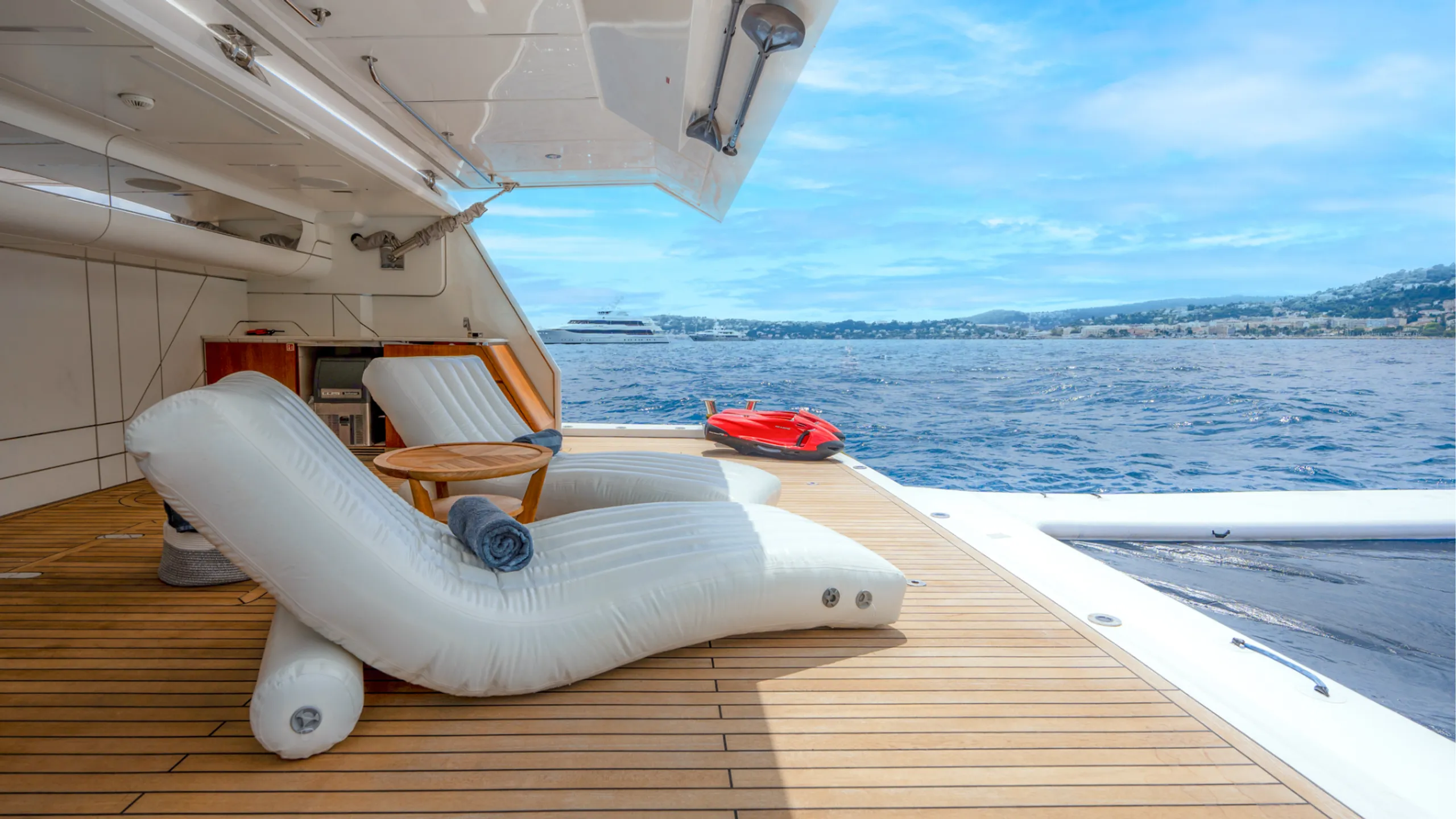 Gulf Craft - 37m (photograph 10)
