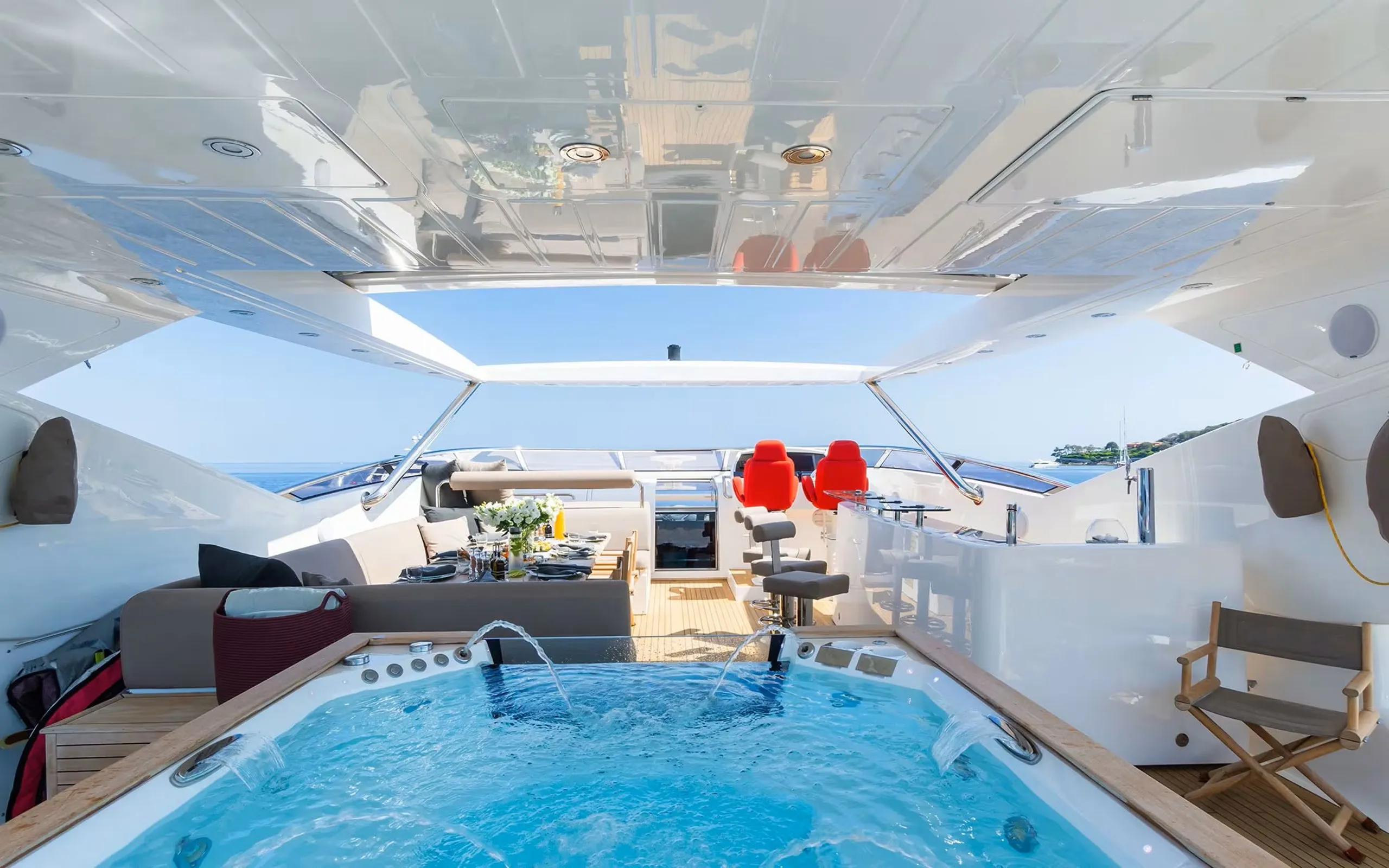 Sunseeker 34.5m (photograph 4)