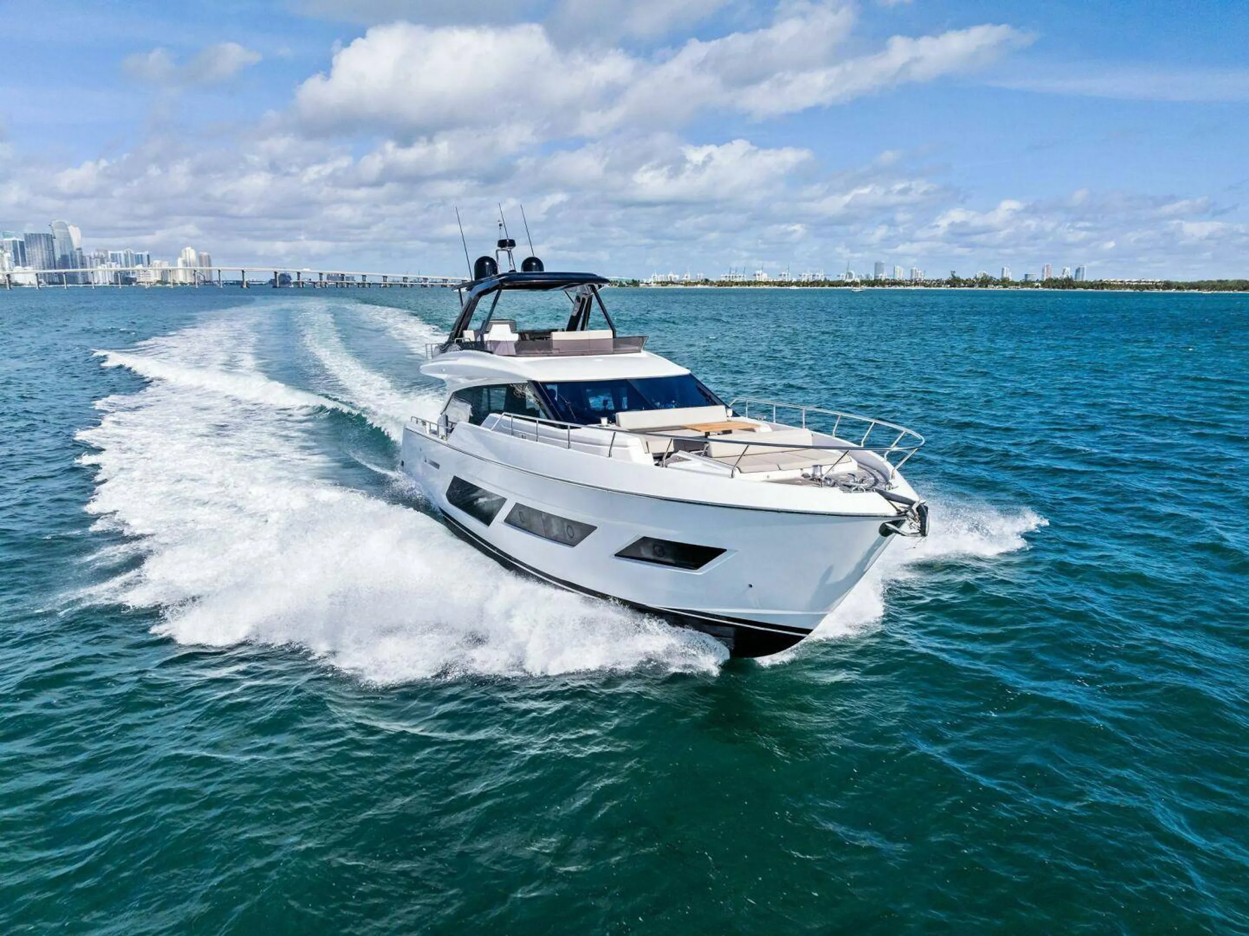 Ferretti 22m - Photograph 6