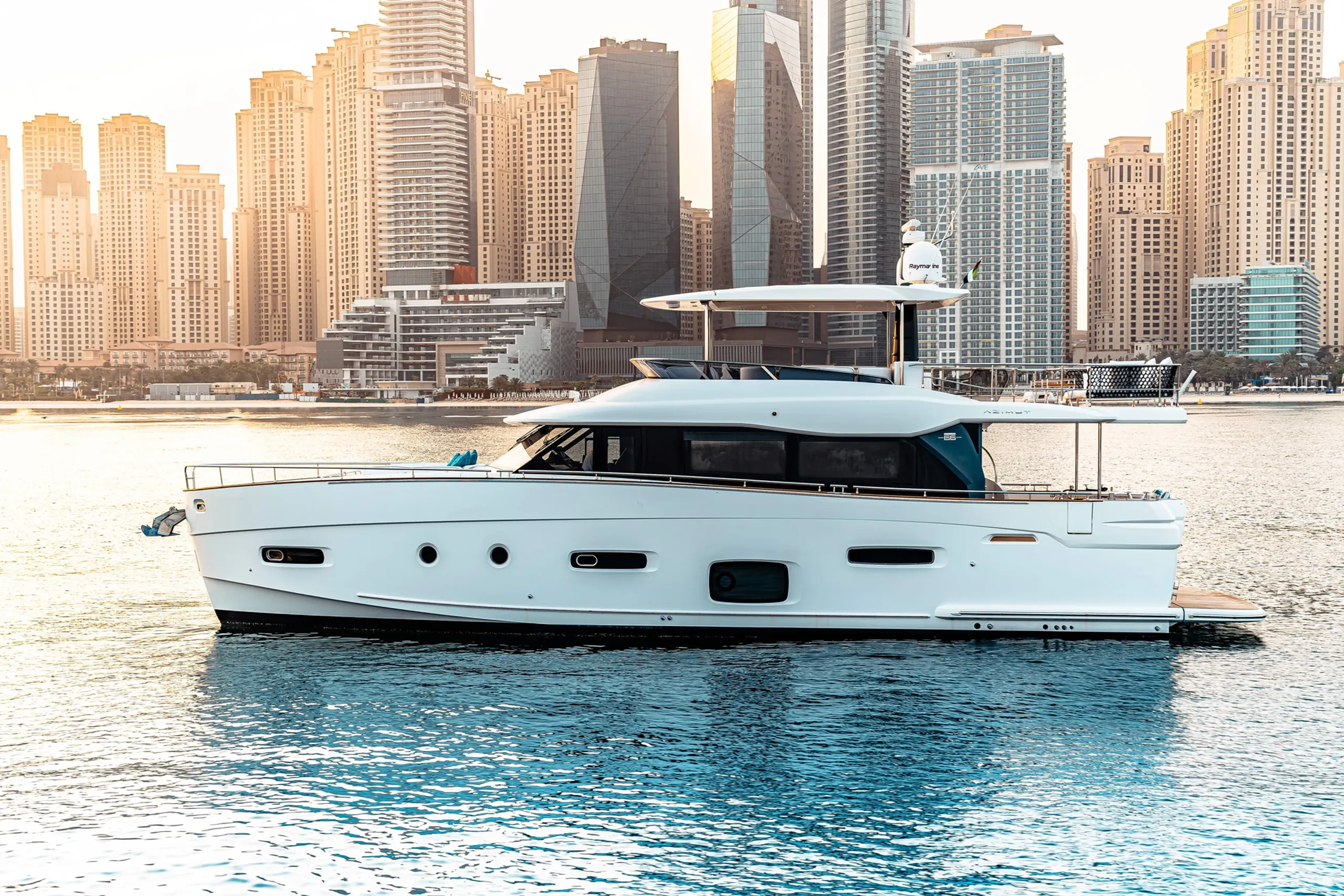 Azimut 20m - Photograph 1
