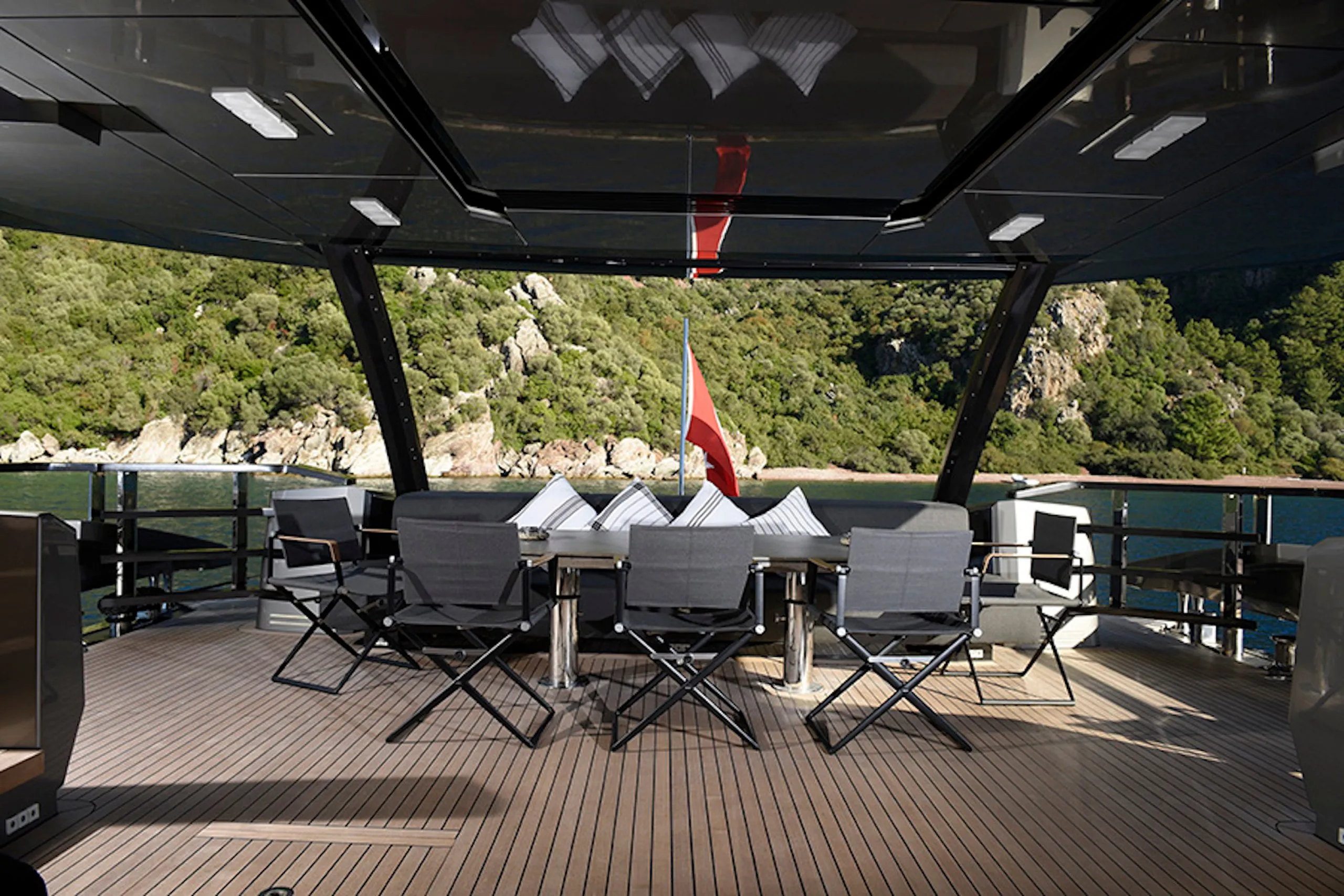 Peri Yachts 38m (photograph 7)