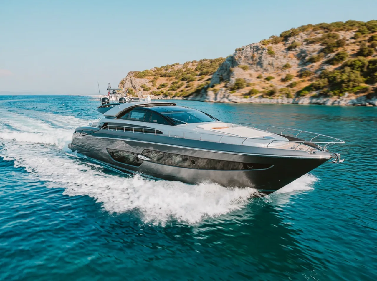 Riva 27m, fotografia 1