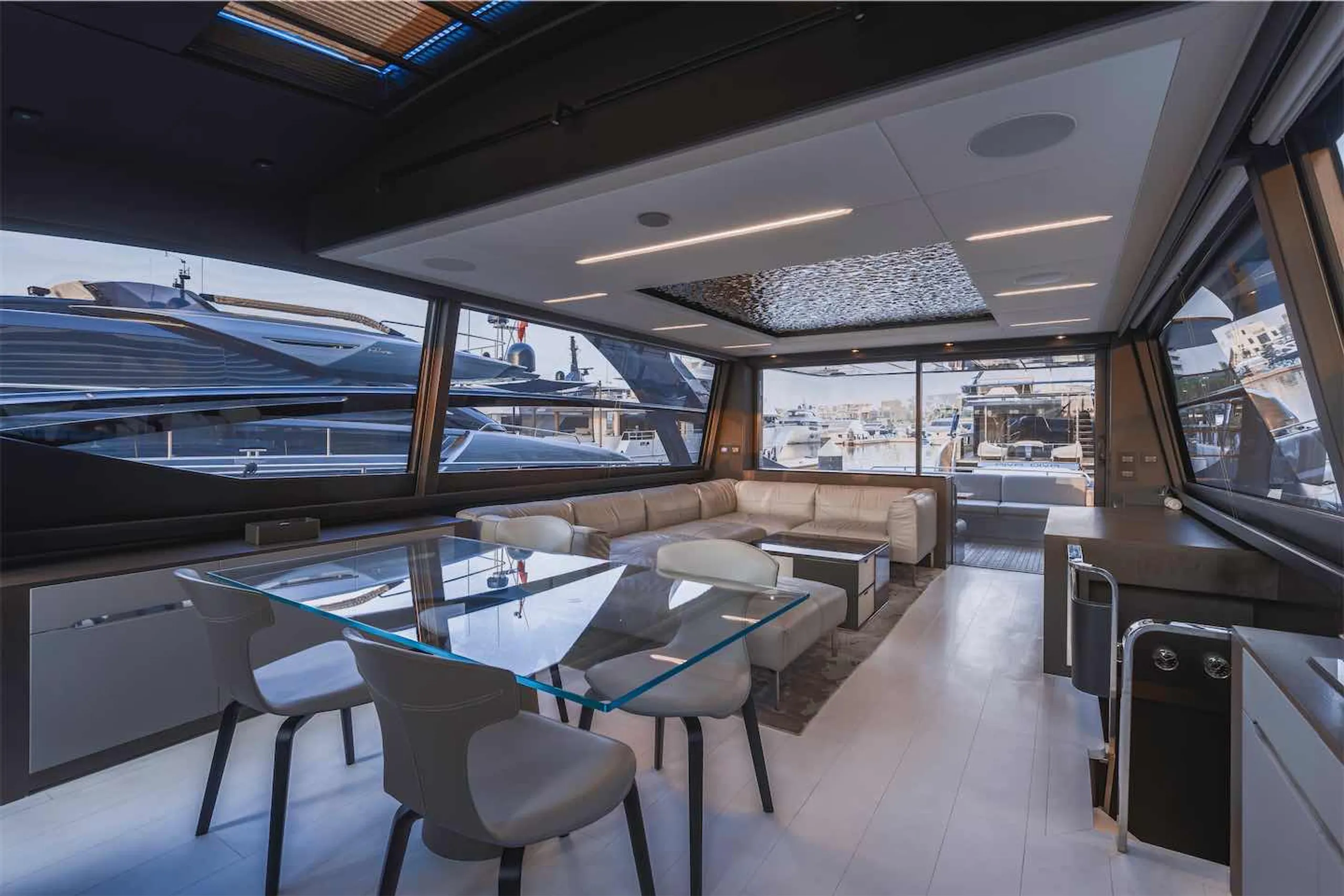 Pershing 26m - Photograph 3