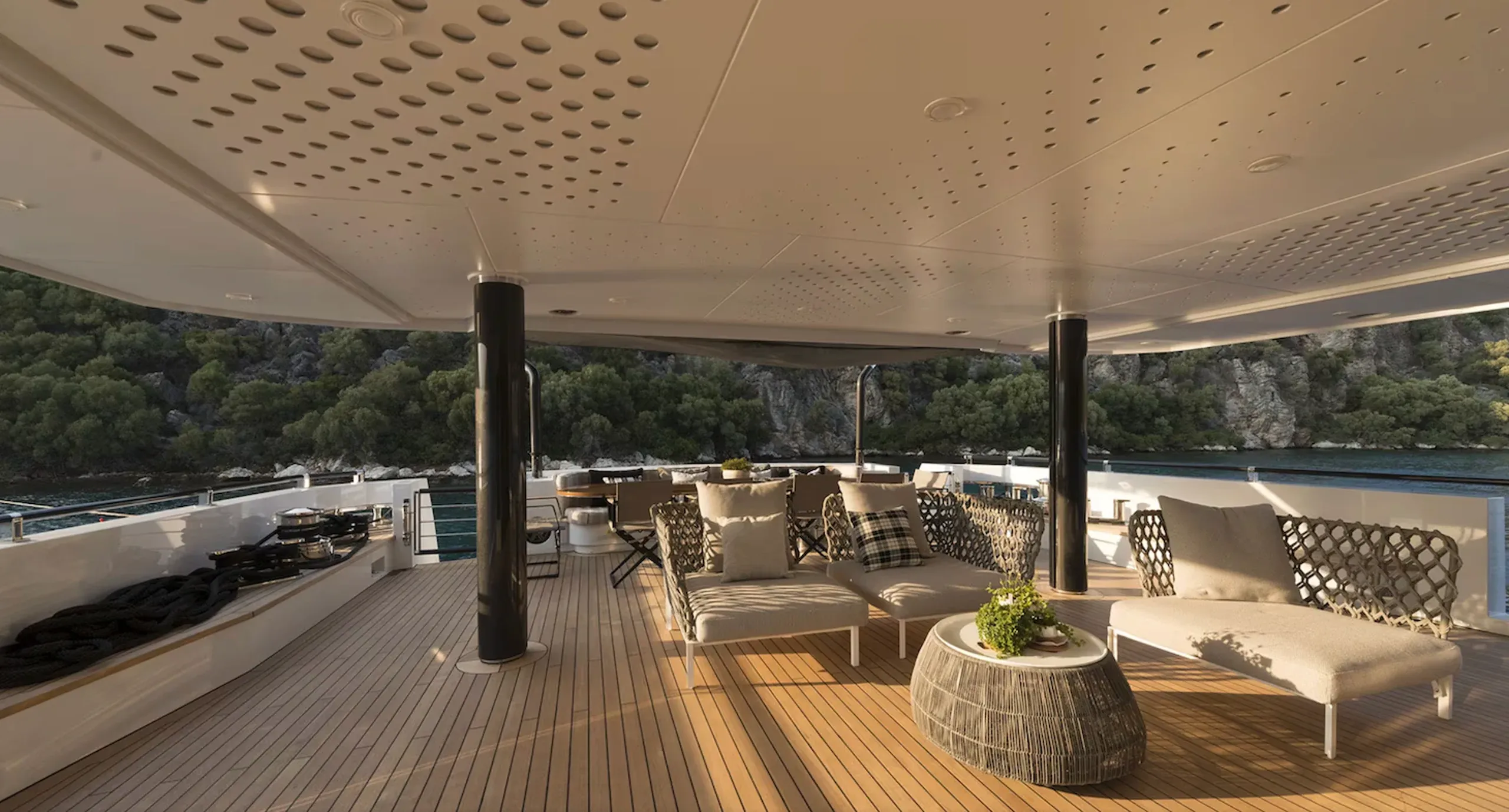 Mengi Yay Yachts 45.77m (photograph 5)