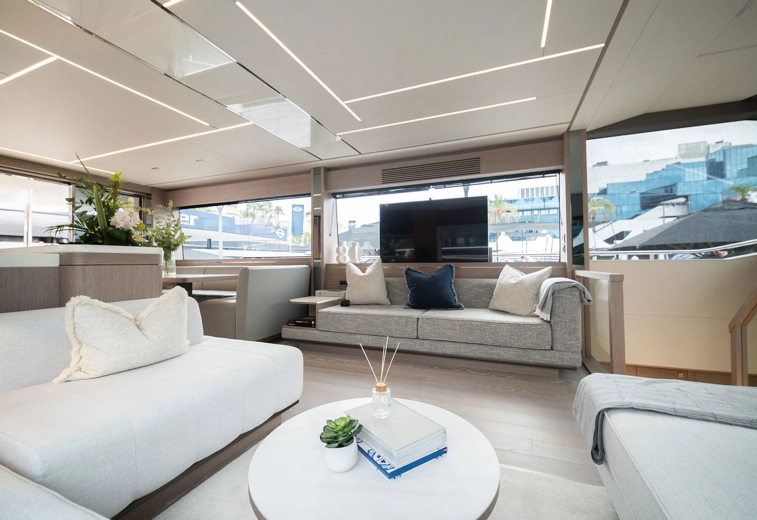 Sunseeker 24m - Photograph 9