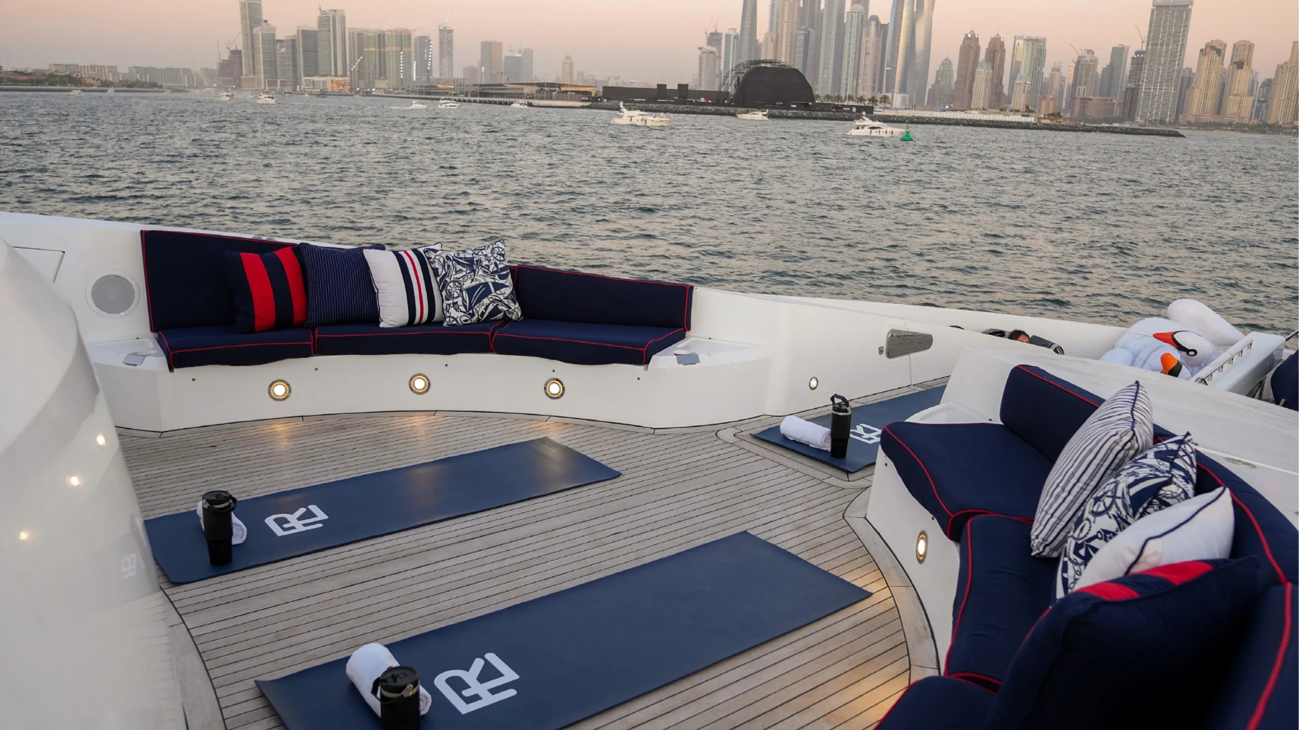 Sunseeker 40m - Photograph 8