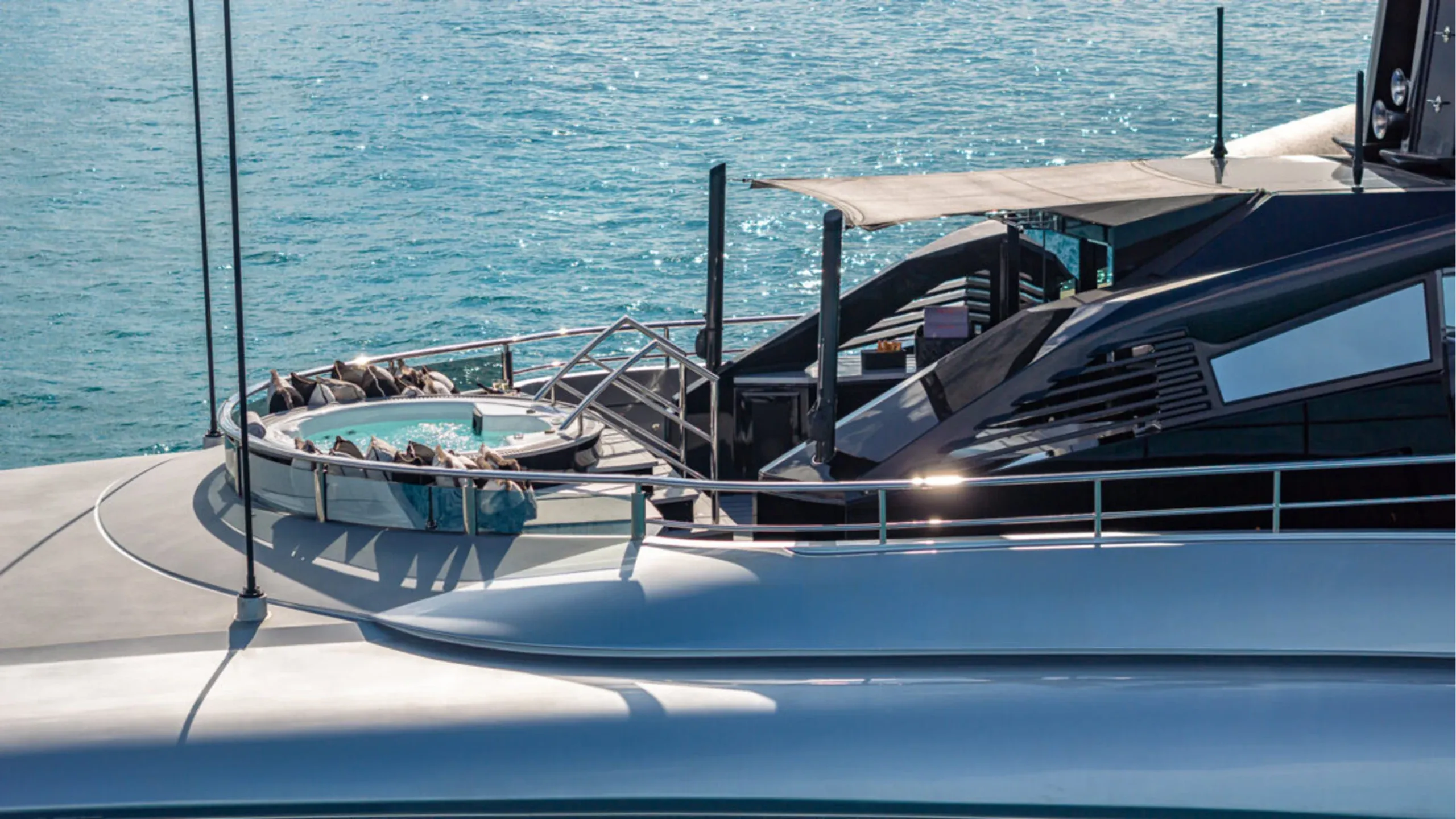 Isa Yachts 66.4m (photograph 4)