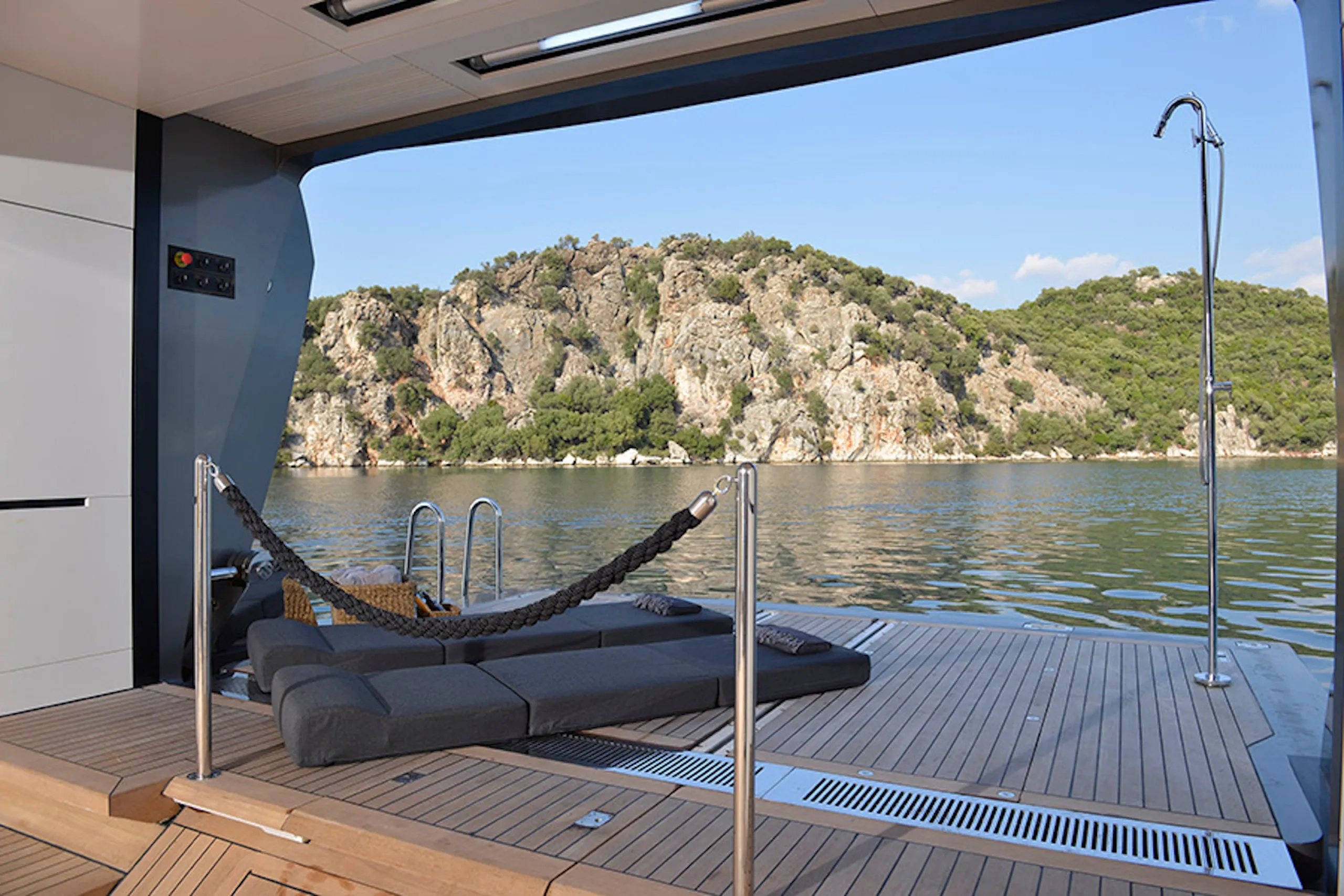 Peri Yachts 38m (photograph 9)