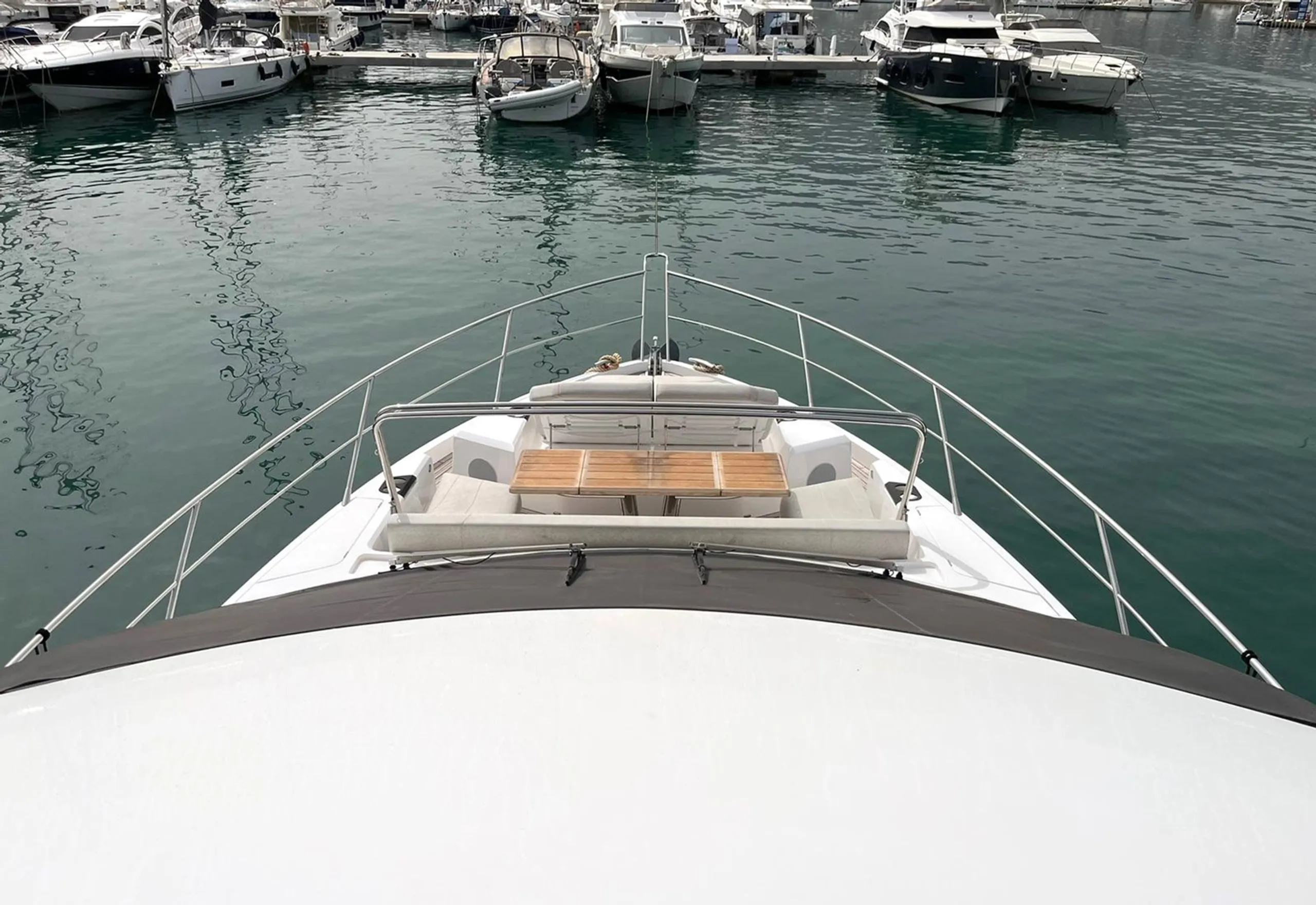 Sunseeker 21m - Photograph 3