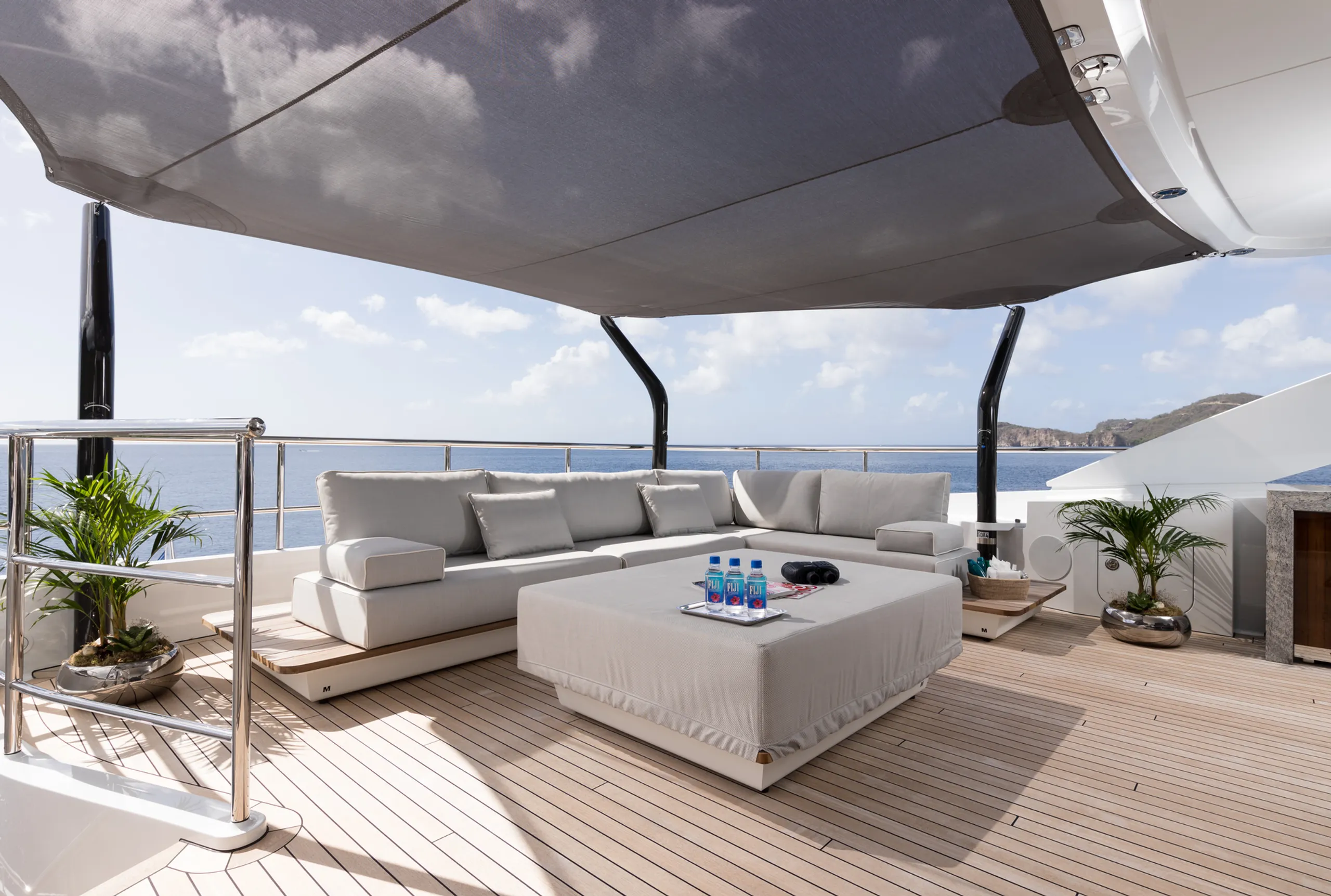 Heesen 55m - Photograph 2