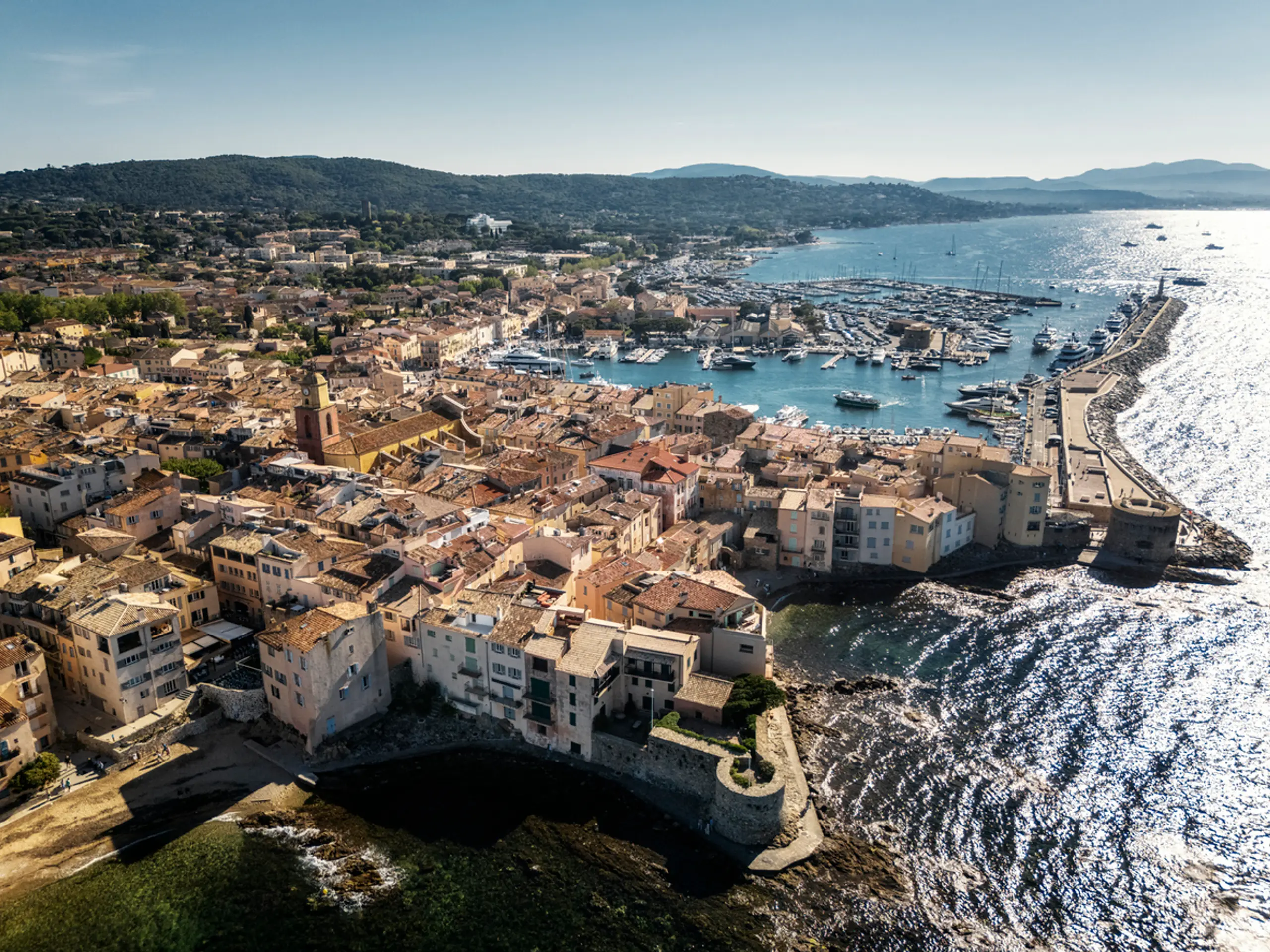 Saint-Tropez. Yacht charter