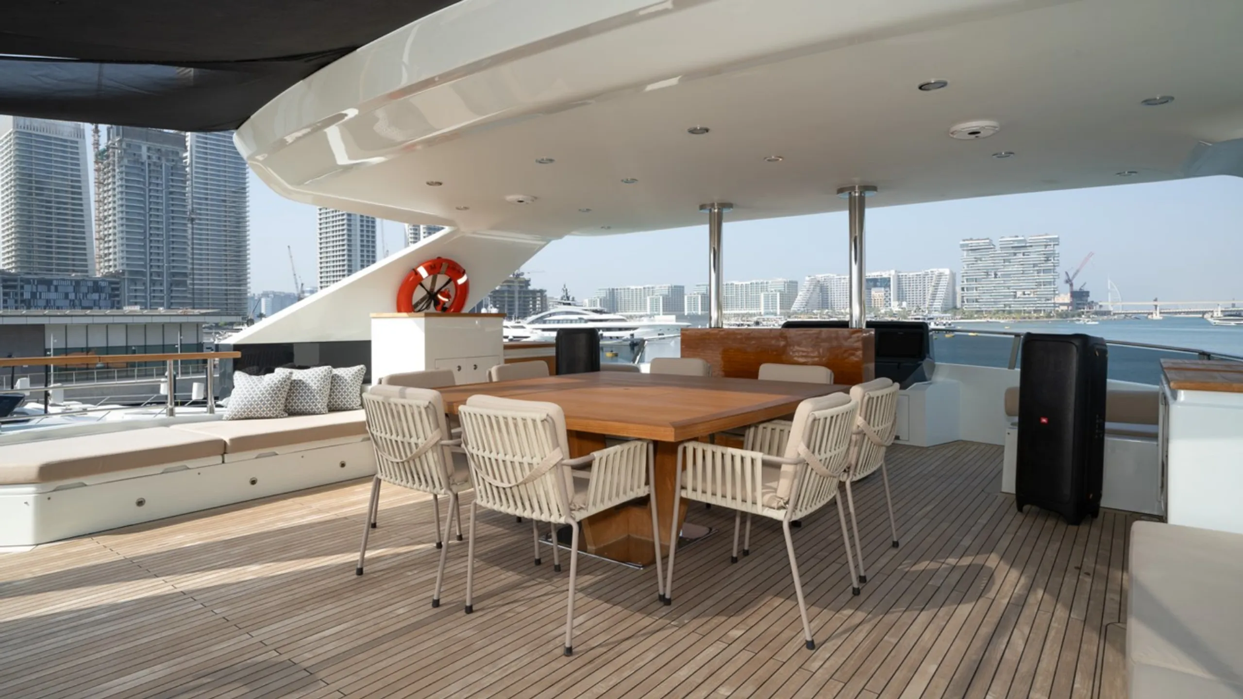 Numarine 33m - Photograph 3