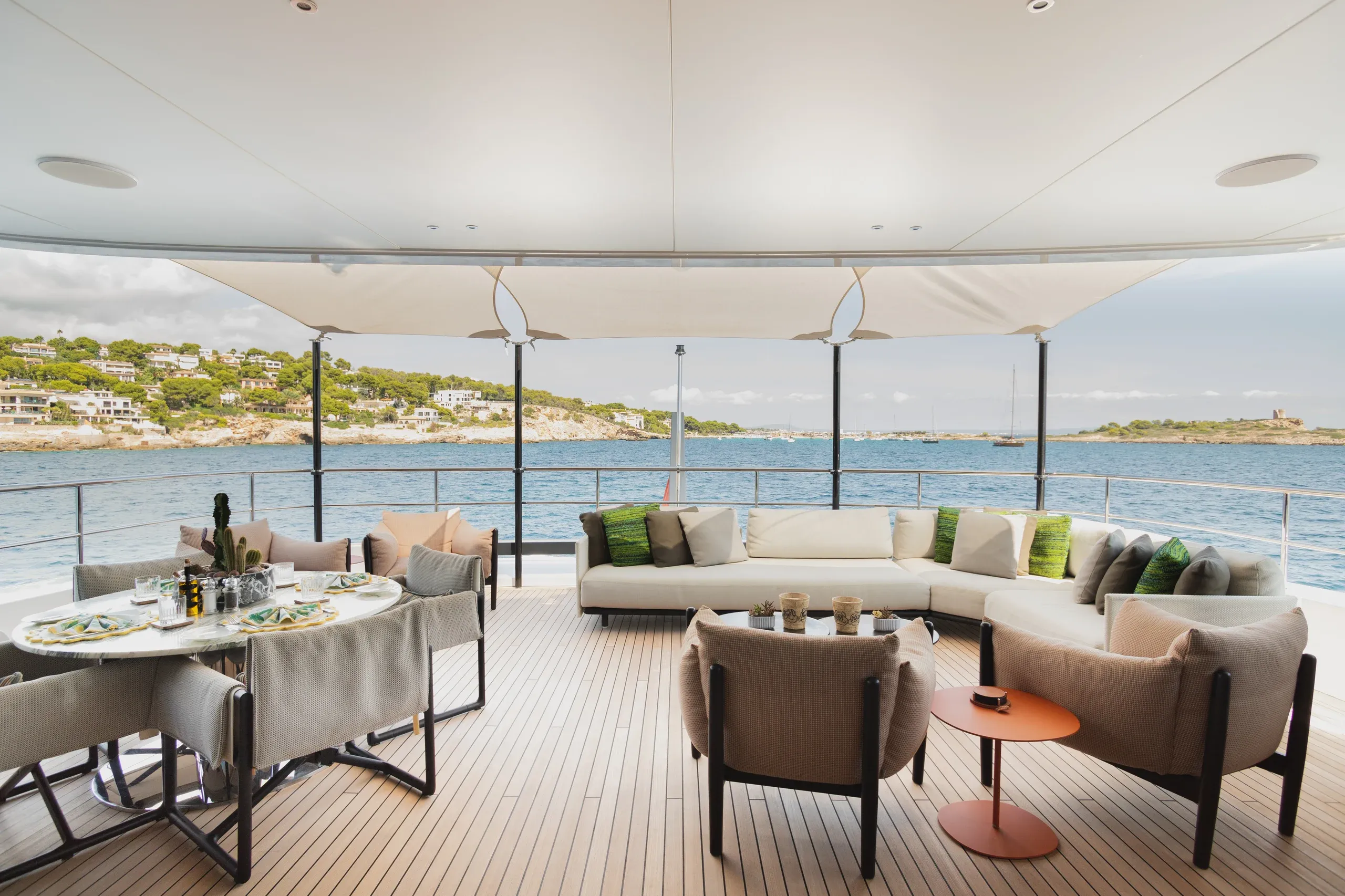 Benetti 40.8m (photograph 8)