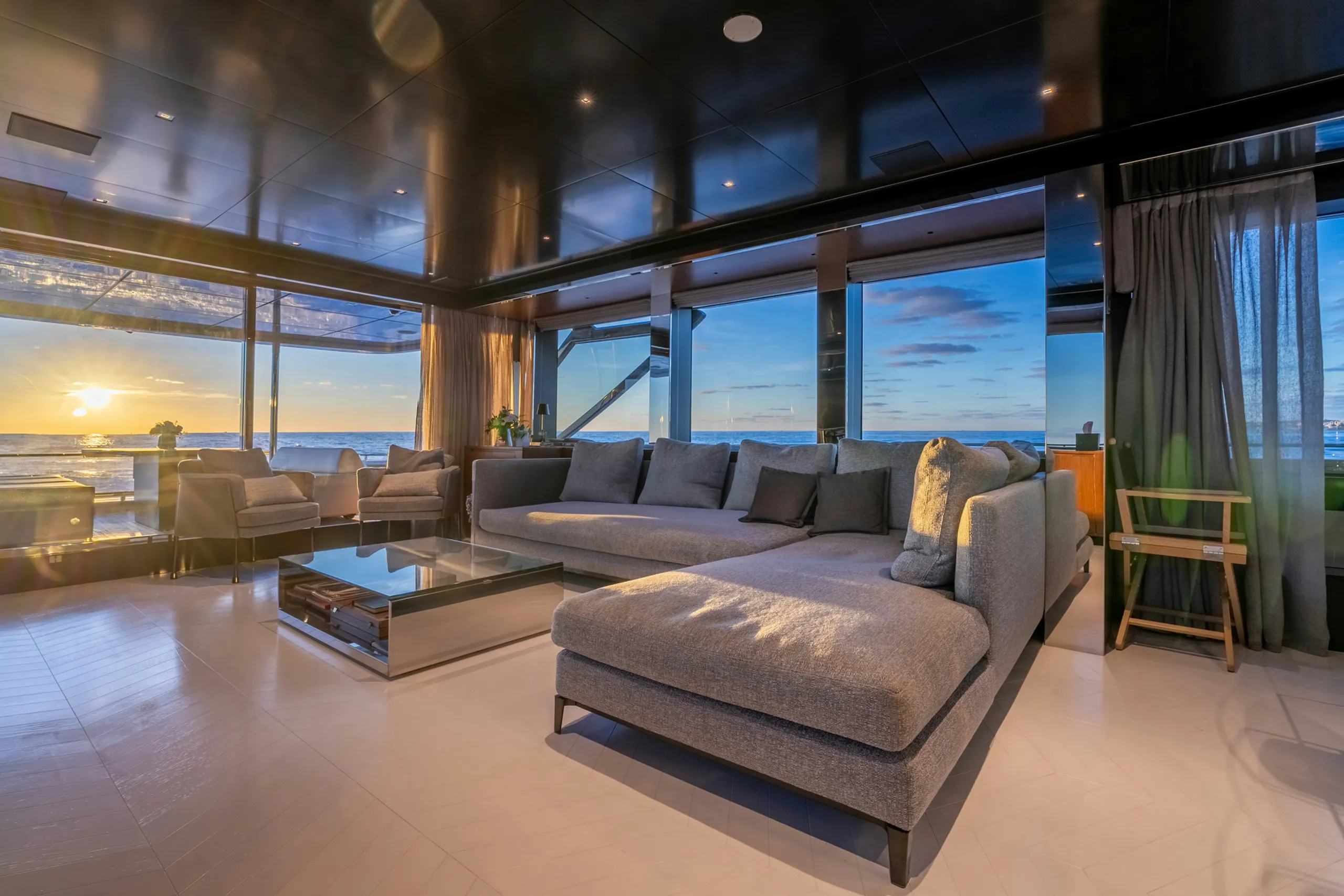 Riva 28m - Photograph 8