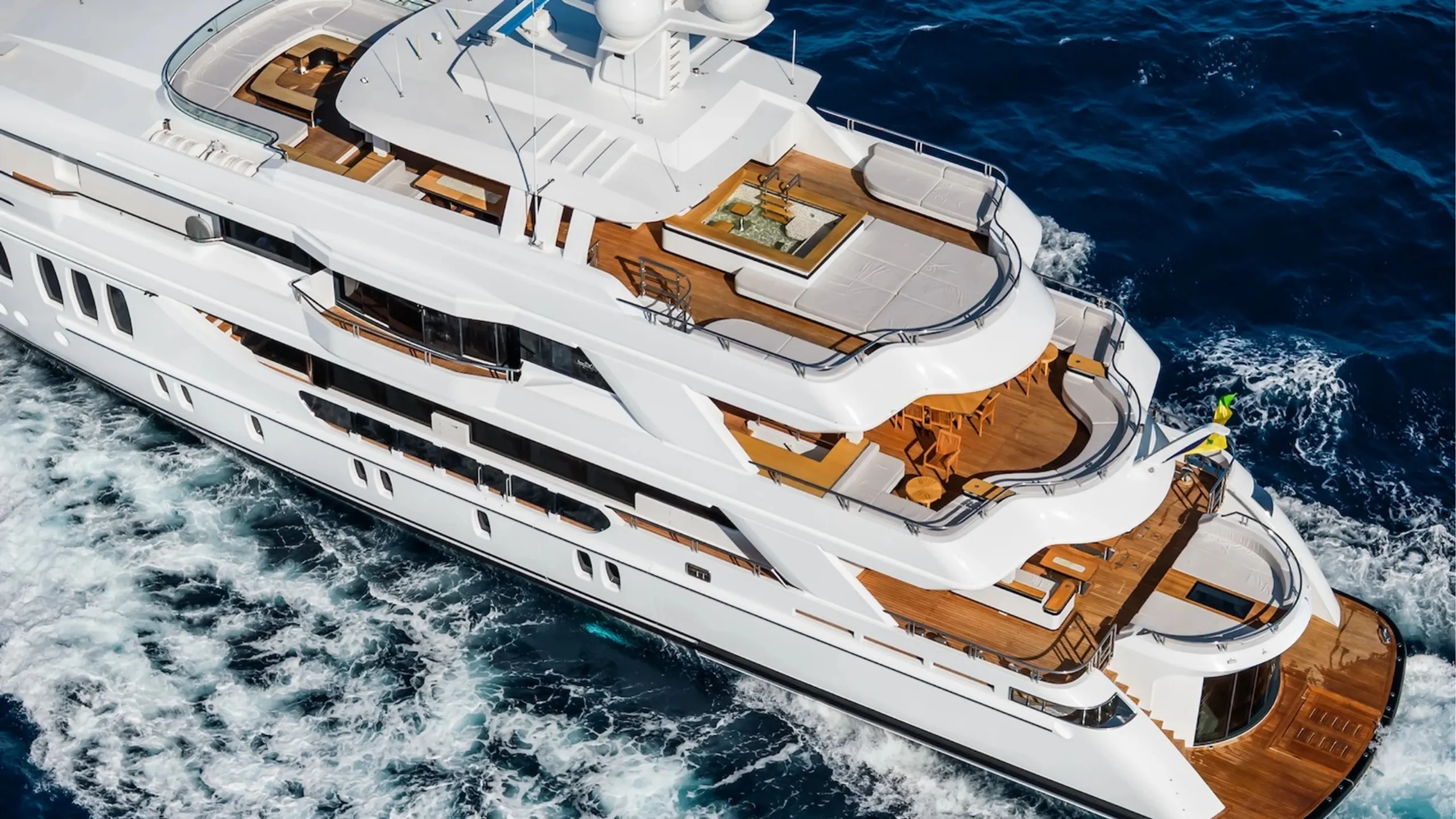Cmb Yachts 47.5m (photograph 3)