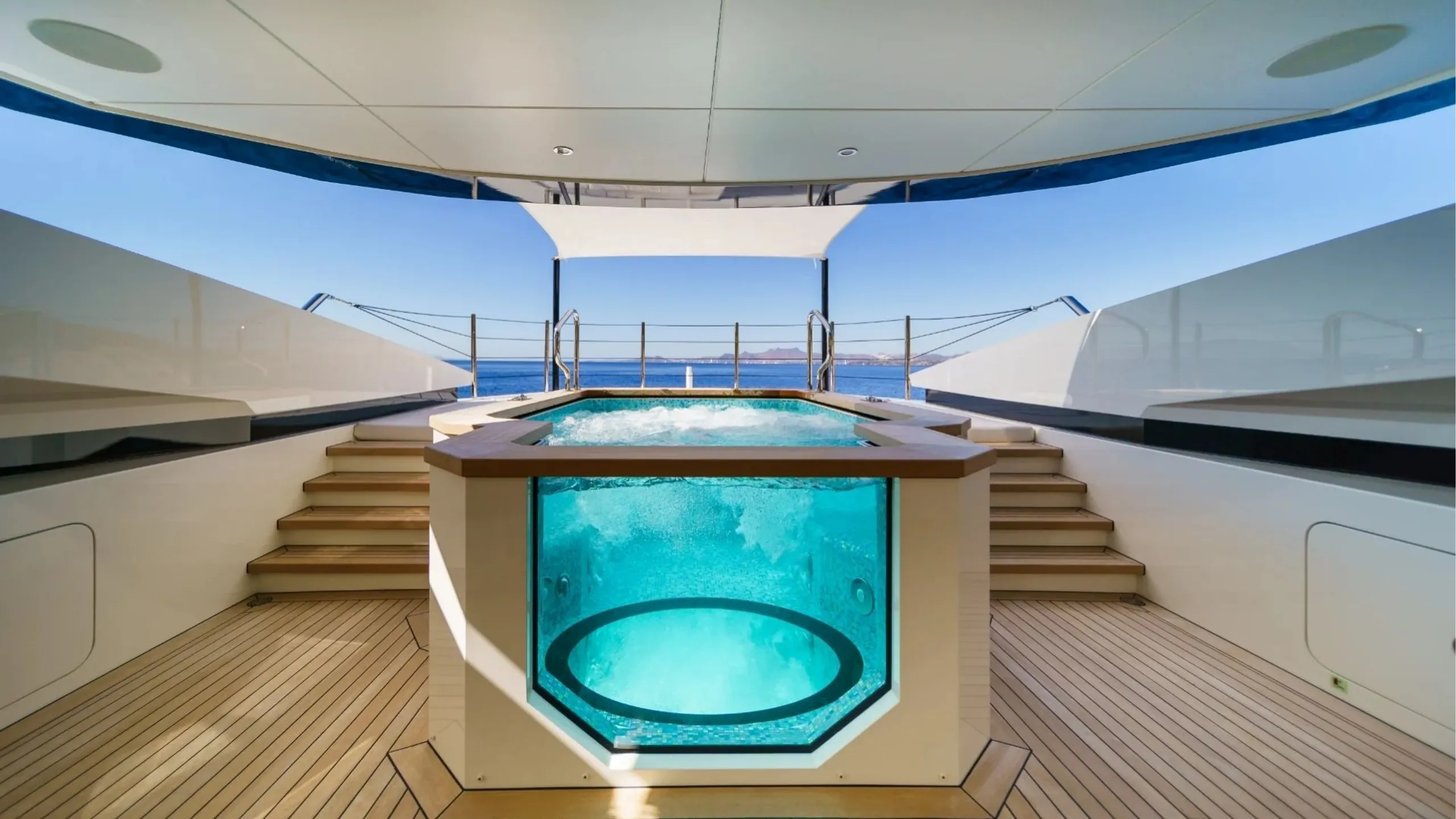 Bilgin 50m, exterior detail.