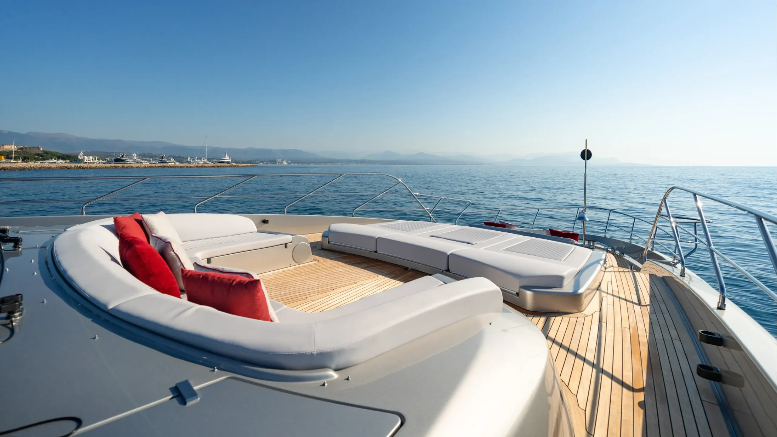 Riva 33.53m (photograph 9)