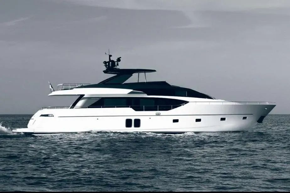 Sanlorenzo 27m - Photograph 1