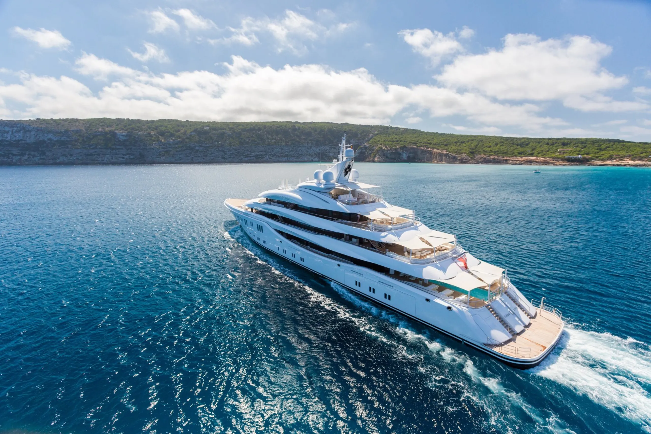 Lürssen 91m - Photograph 7