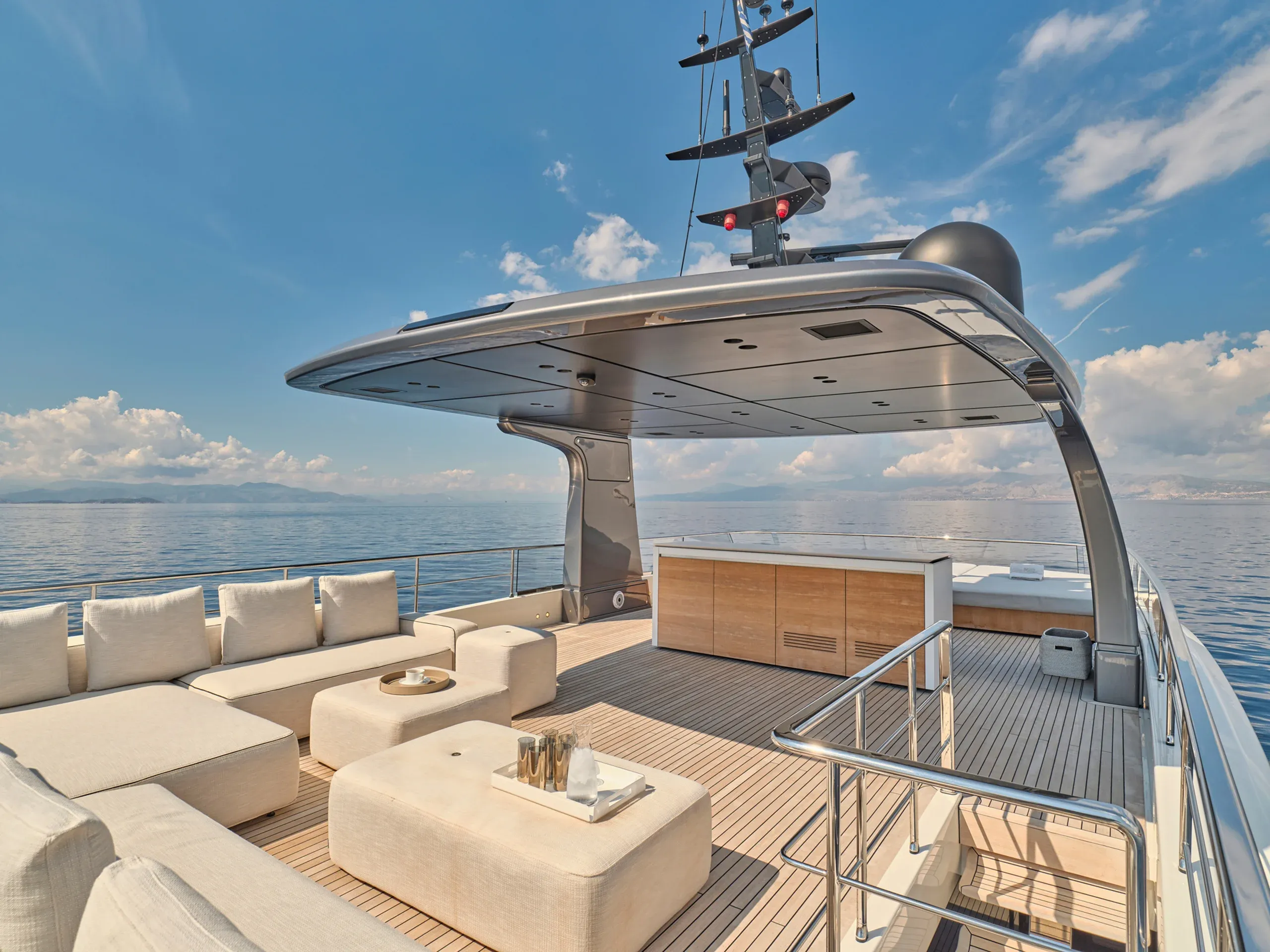 Sanlorenzo 35.75m (photograph 2)